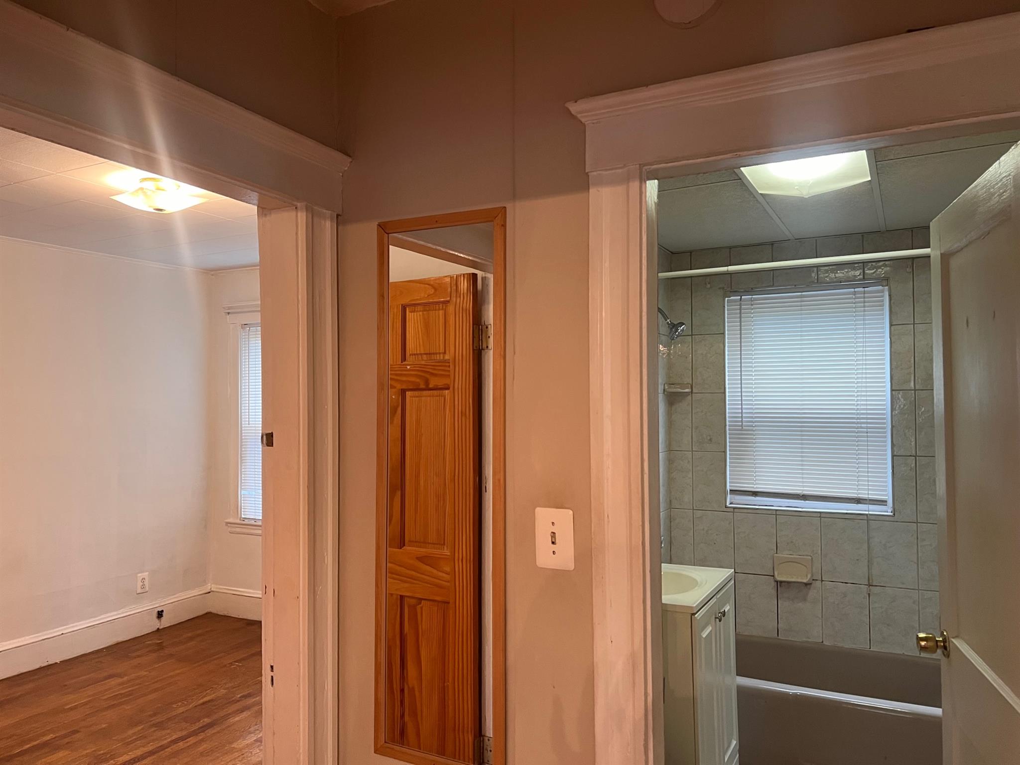 2.5 bed, 1 bath apartment for rent at 3 Saint Clements Rd Unit 1, Tufts University — photo 5 of 16