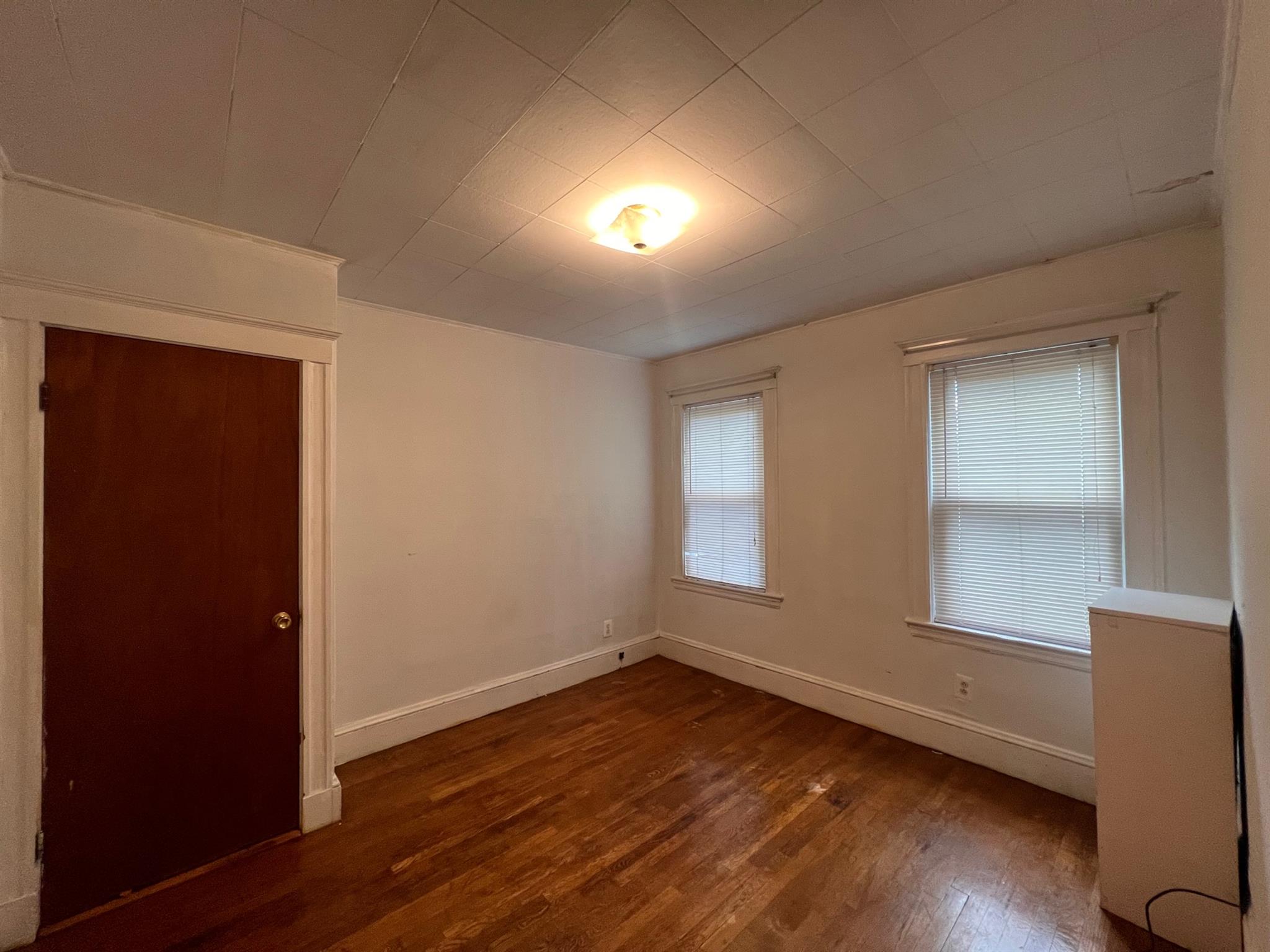 2.5 bed, 1 bath apartment for rent at 3 Saint Clements Rd Unit 1, Tufts University — photo 8 of 16