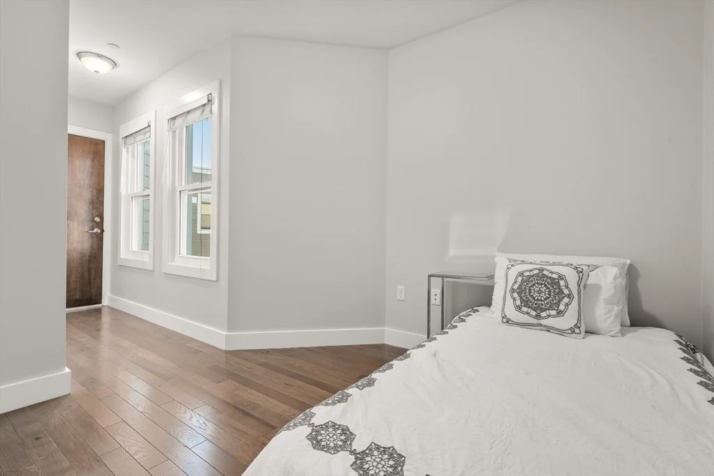 543 Dorchester Ave, South Boston