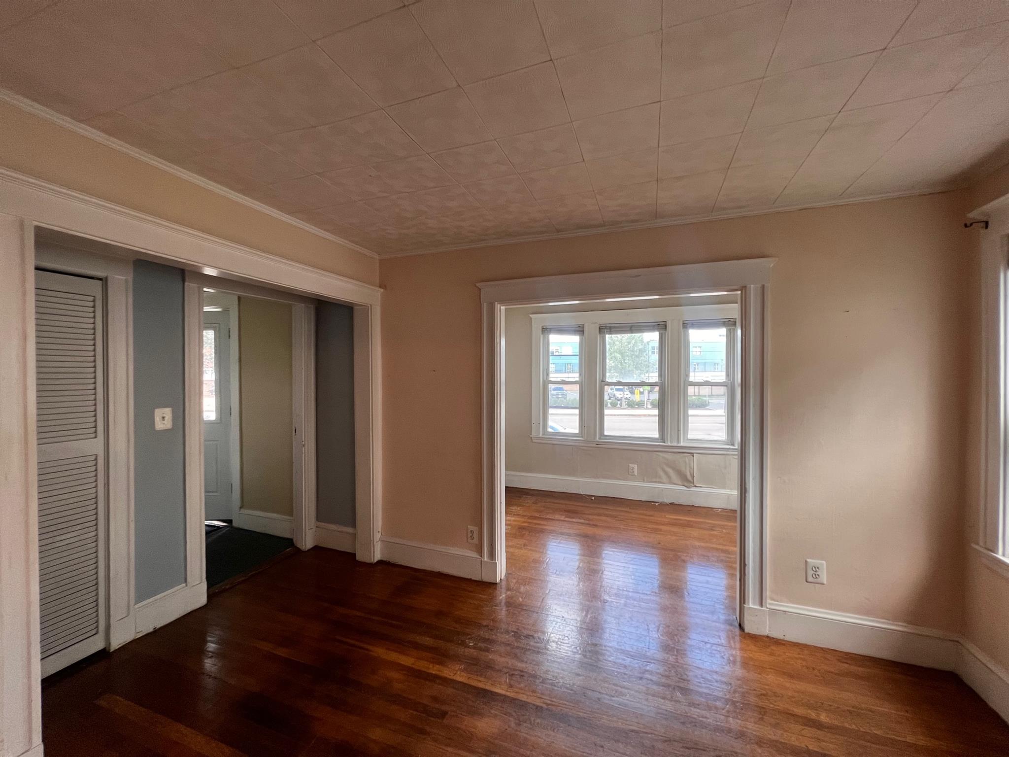 2.5 bed, 1 bath apartment for rent at 3 Saint Clements Rd Unit 1, Tufts University — photo 16 of 16