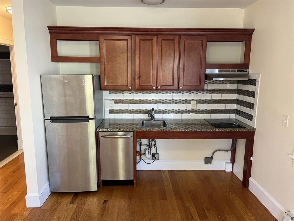 2 Coburn St, Framingham