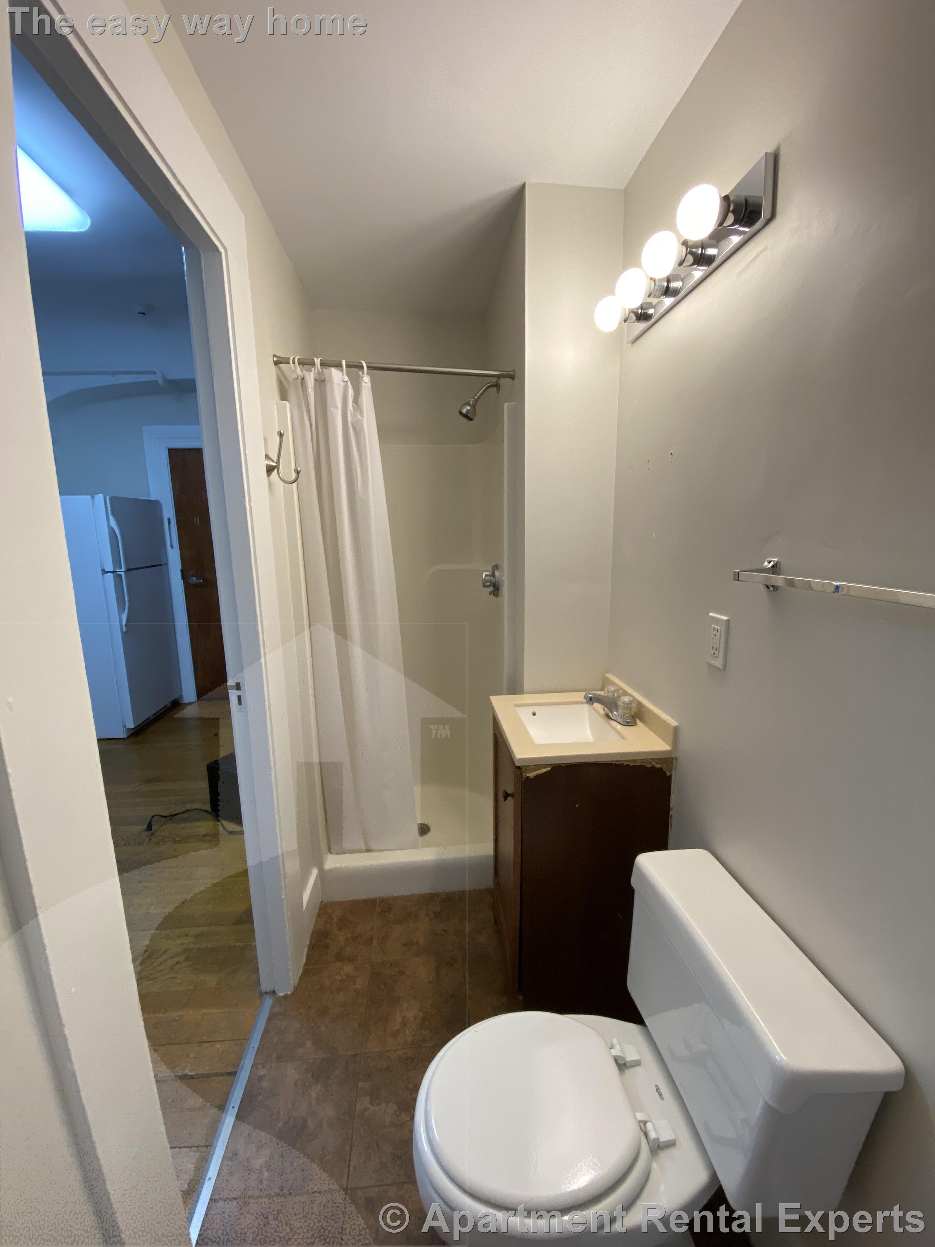 1 bed, 1 bath apartment for rent at 1039 Massachusetts Ave Unit 303, Harvard Square — photo 8 of 9