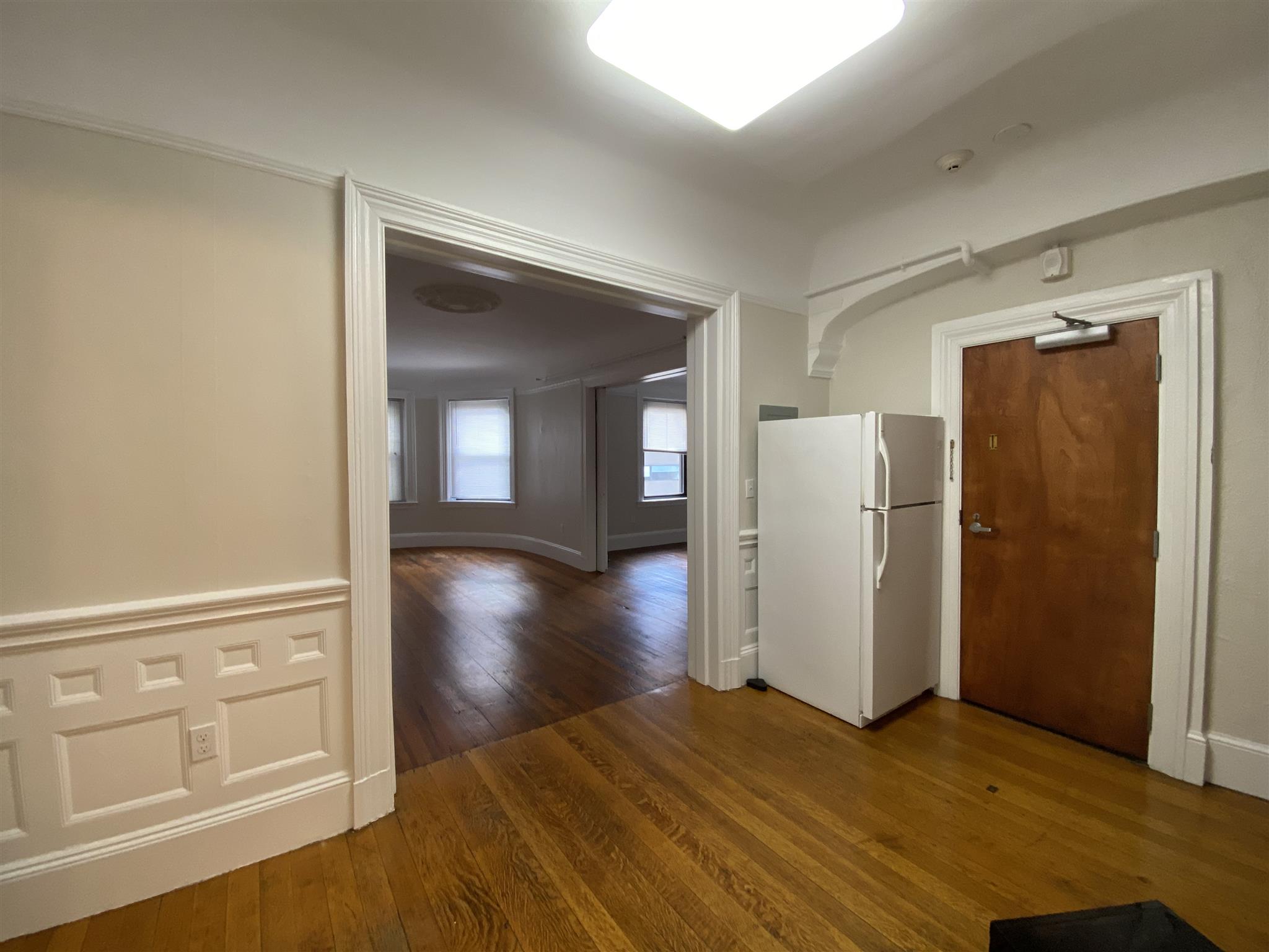 Studio bed, 1 bath apartment for rent at 1039 Massachusetts Ave Unit 304, Harvard Square — photo 8 of 9