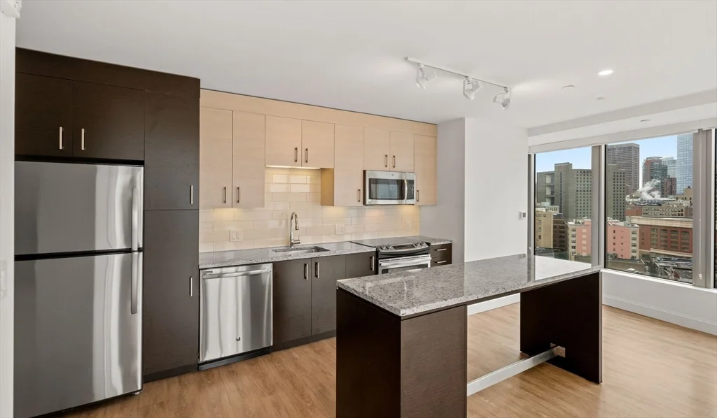 99 Kneeland St, Chinatown