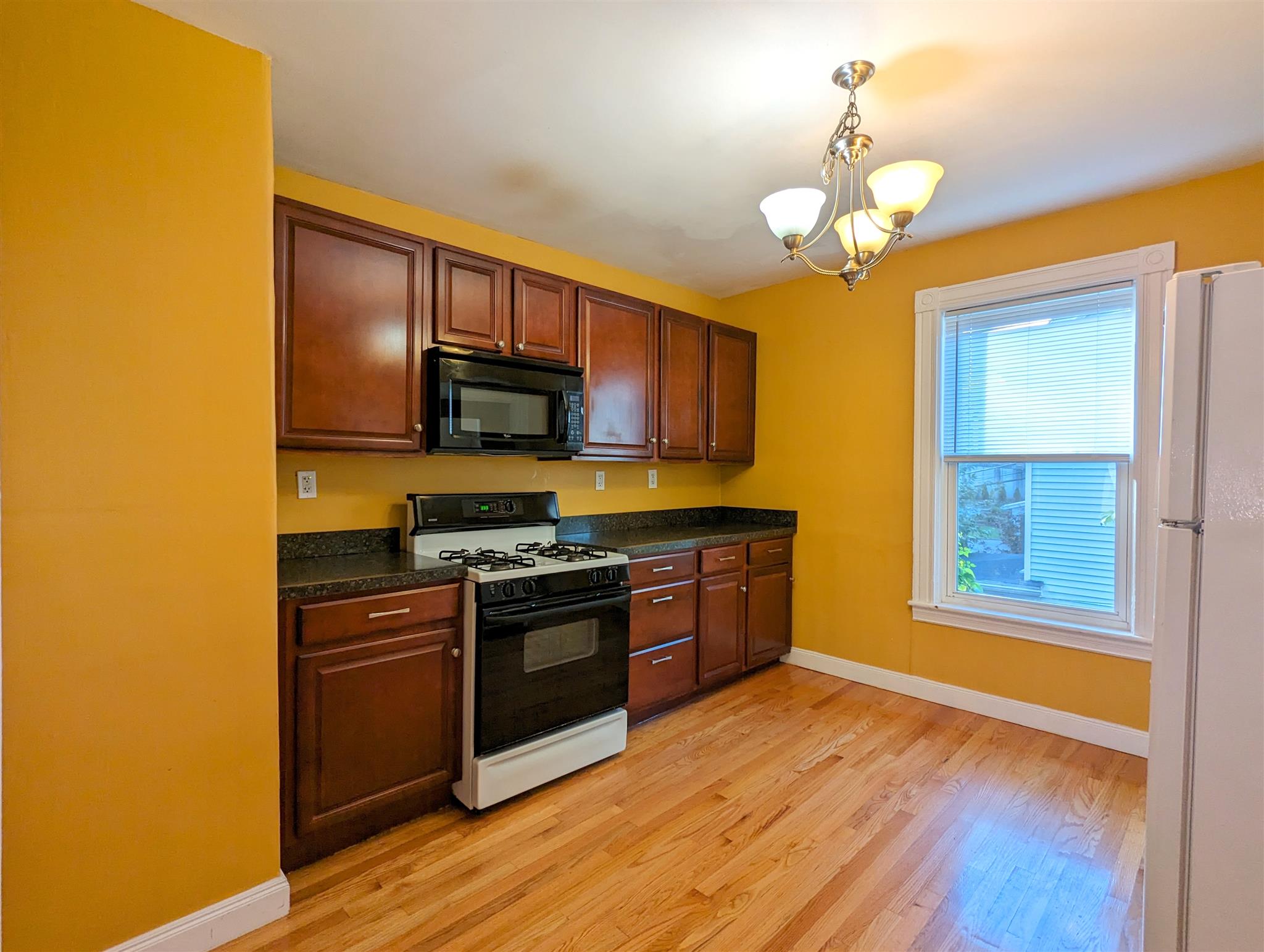 4 bed, 2 bath apartment for rent at 77 Orchard St, Tufts University — photo 13 of 21
