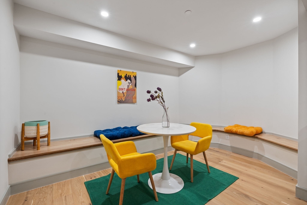 151 Mason Ter, Brookline