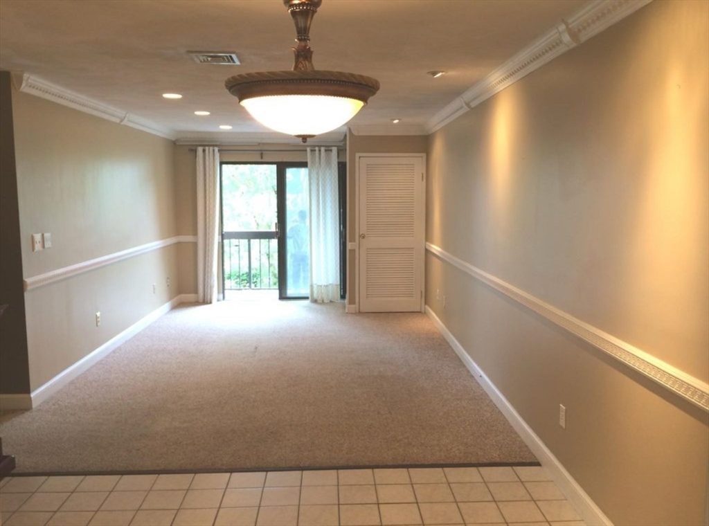 677 Quincy Shore Dr, Quincy