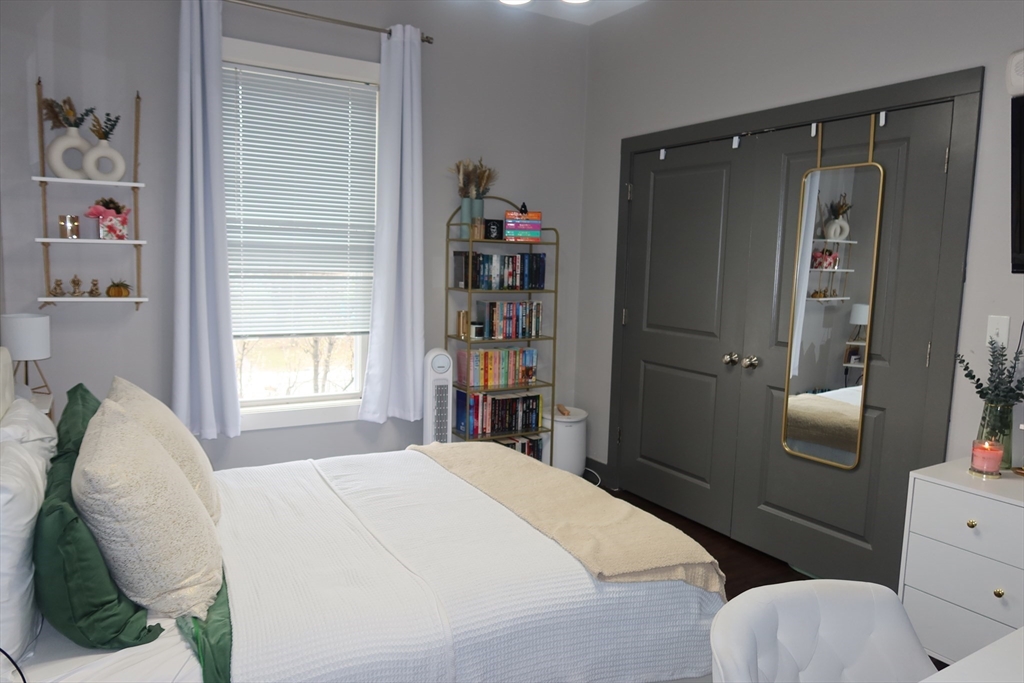 870 E 5th, South Boston