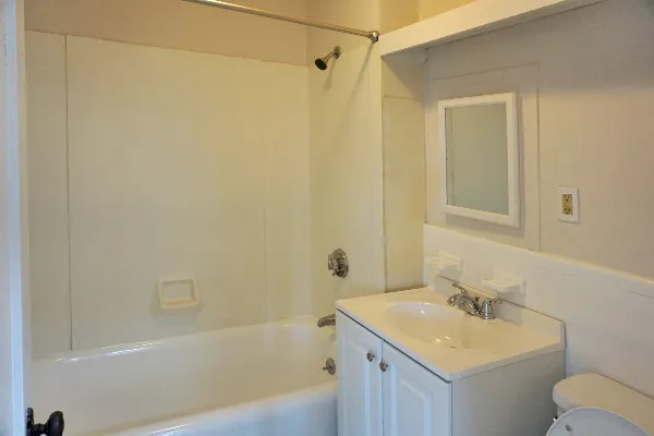 95 Adams St, South Side