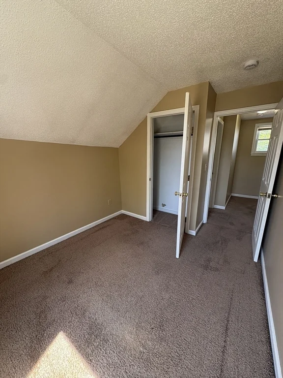 160 East St, Chicopee