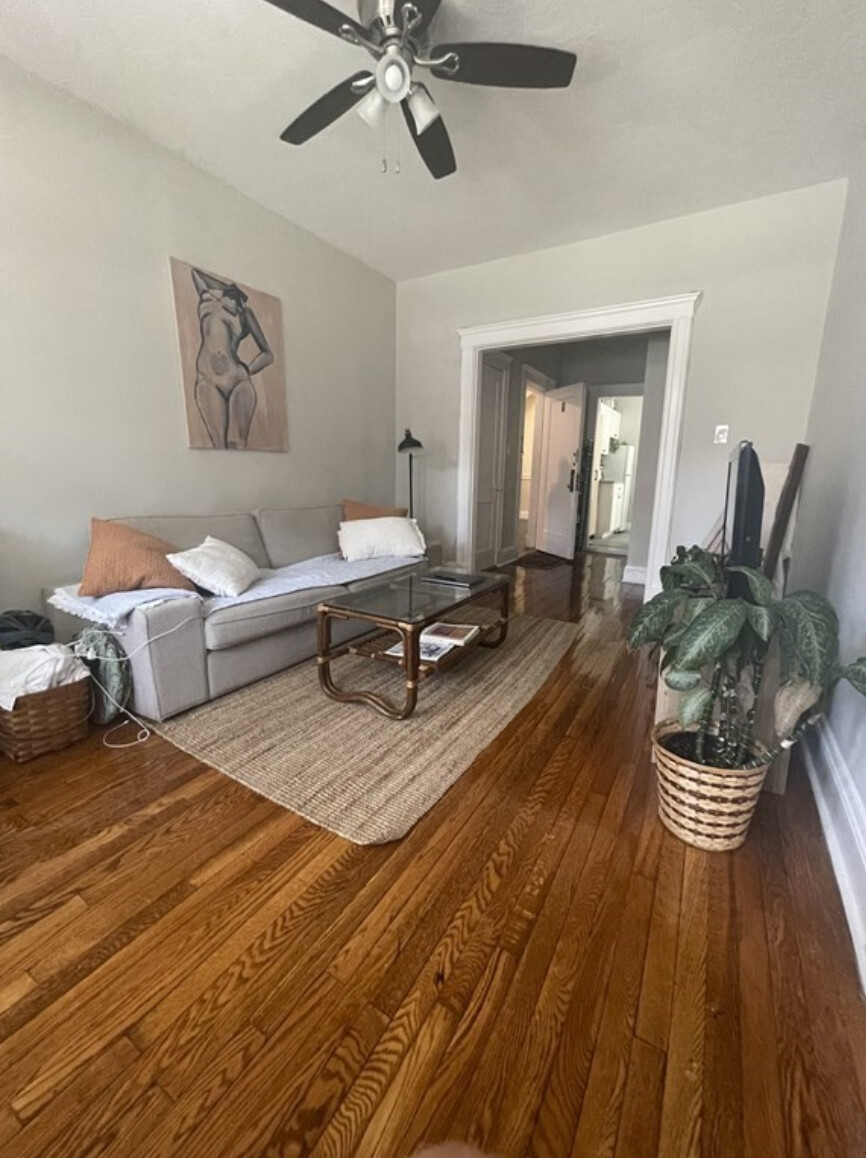 2 bed, 1 bath apartment for rent at 325 Summit Ave, Unit 7, Brighton — photo 2 of 3