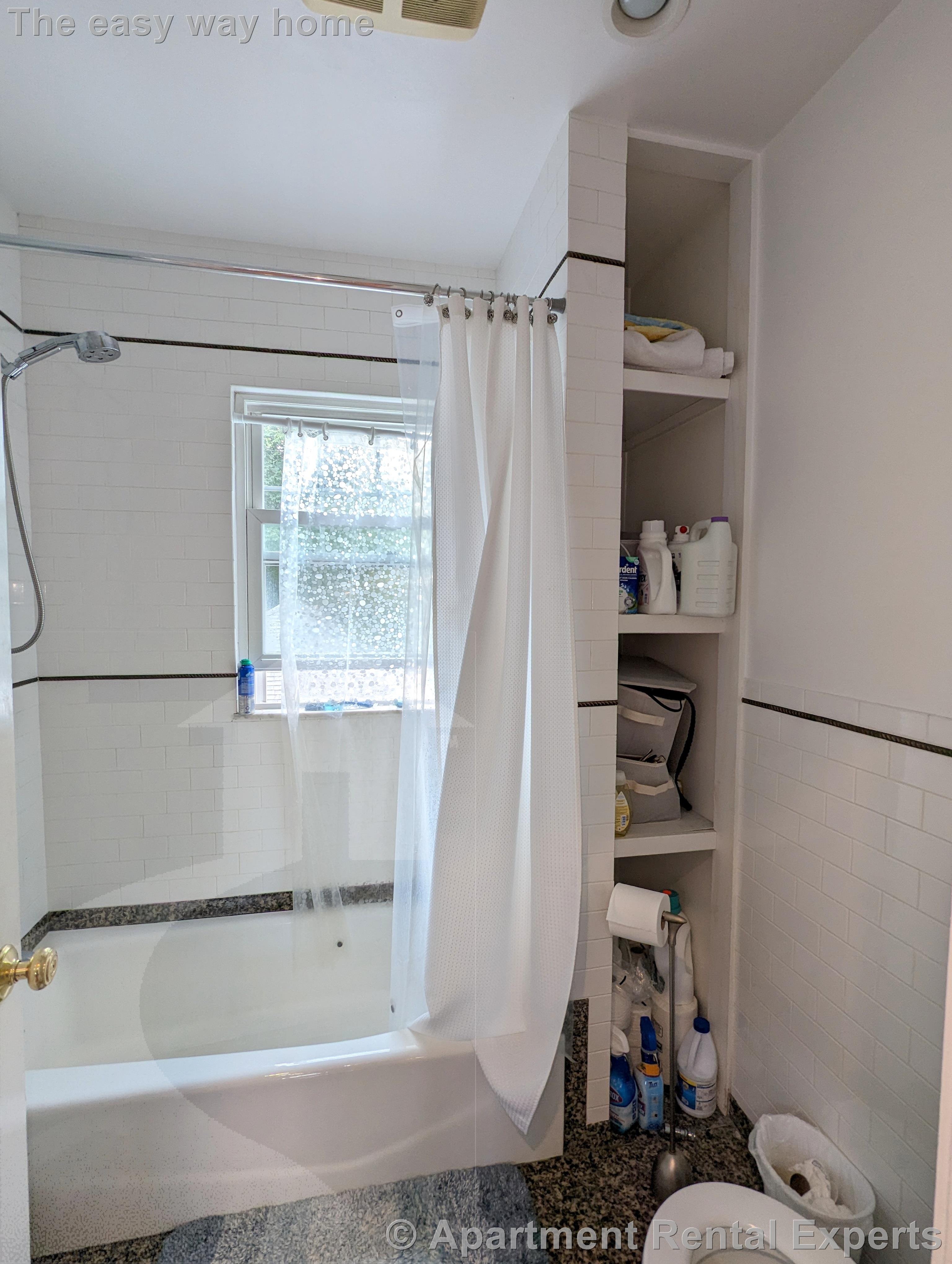 36 Orchard St, Medford