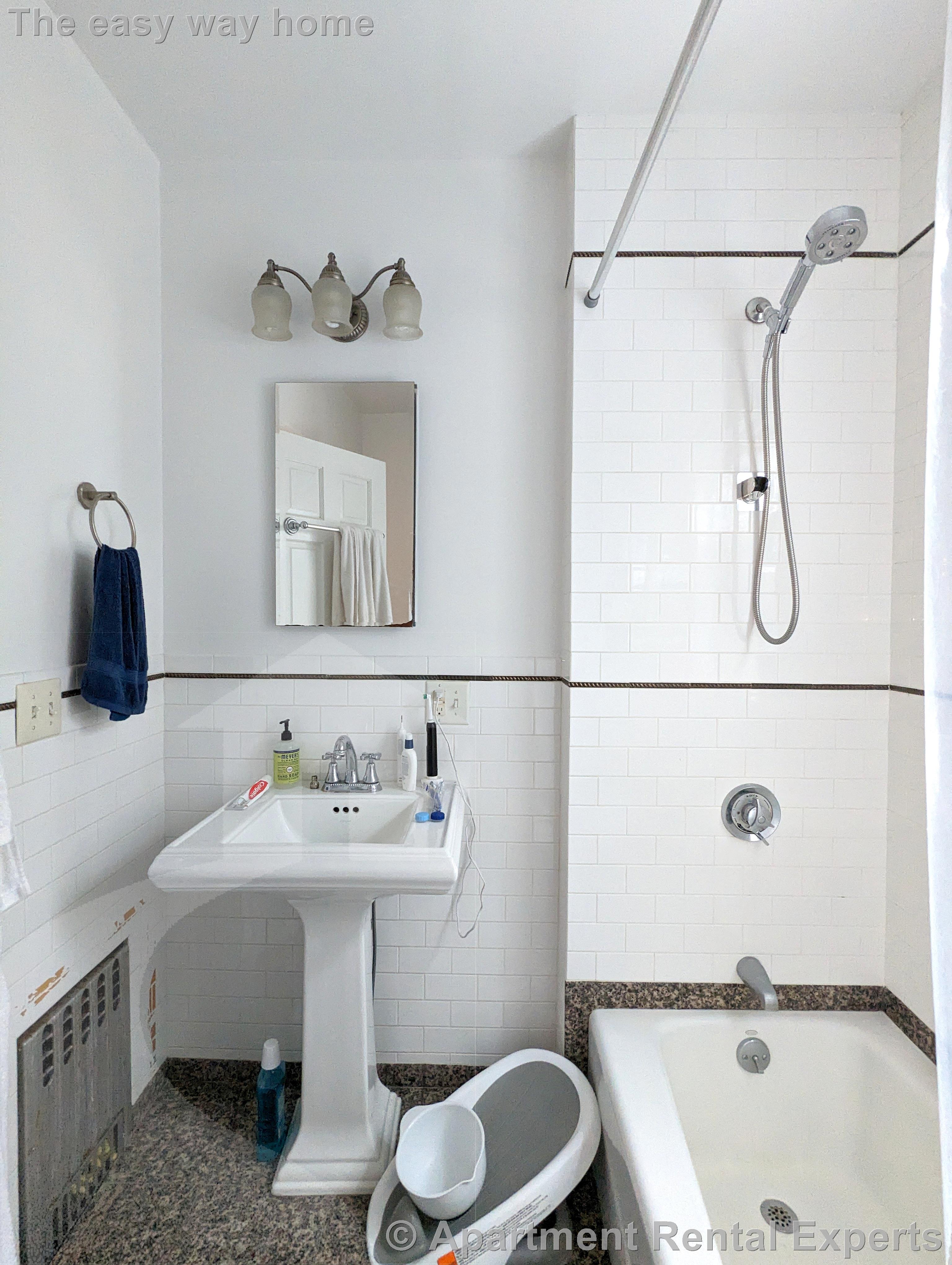 36 Orchard St, Medford