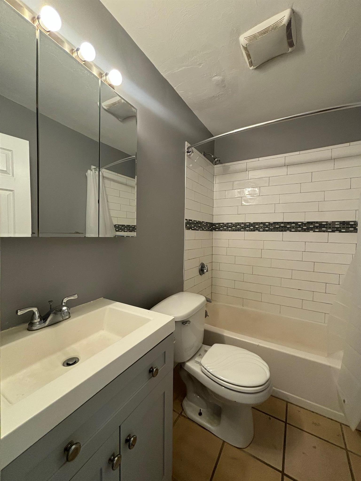 3 bed, 1.5 bath apartment for rent at 115 Hampshire St Unit Floor 2, Inman Square — photo 9 of 12