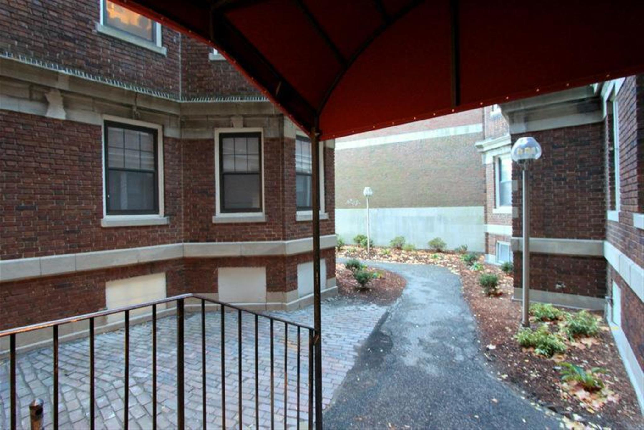 2 bed, 1 bath apartment for rent at 1558 Massachusetts Ave Unit 35, Harvard Square — photo 16 of 20