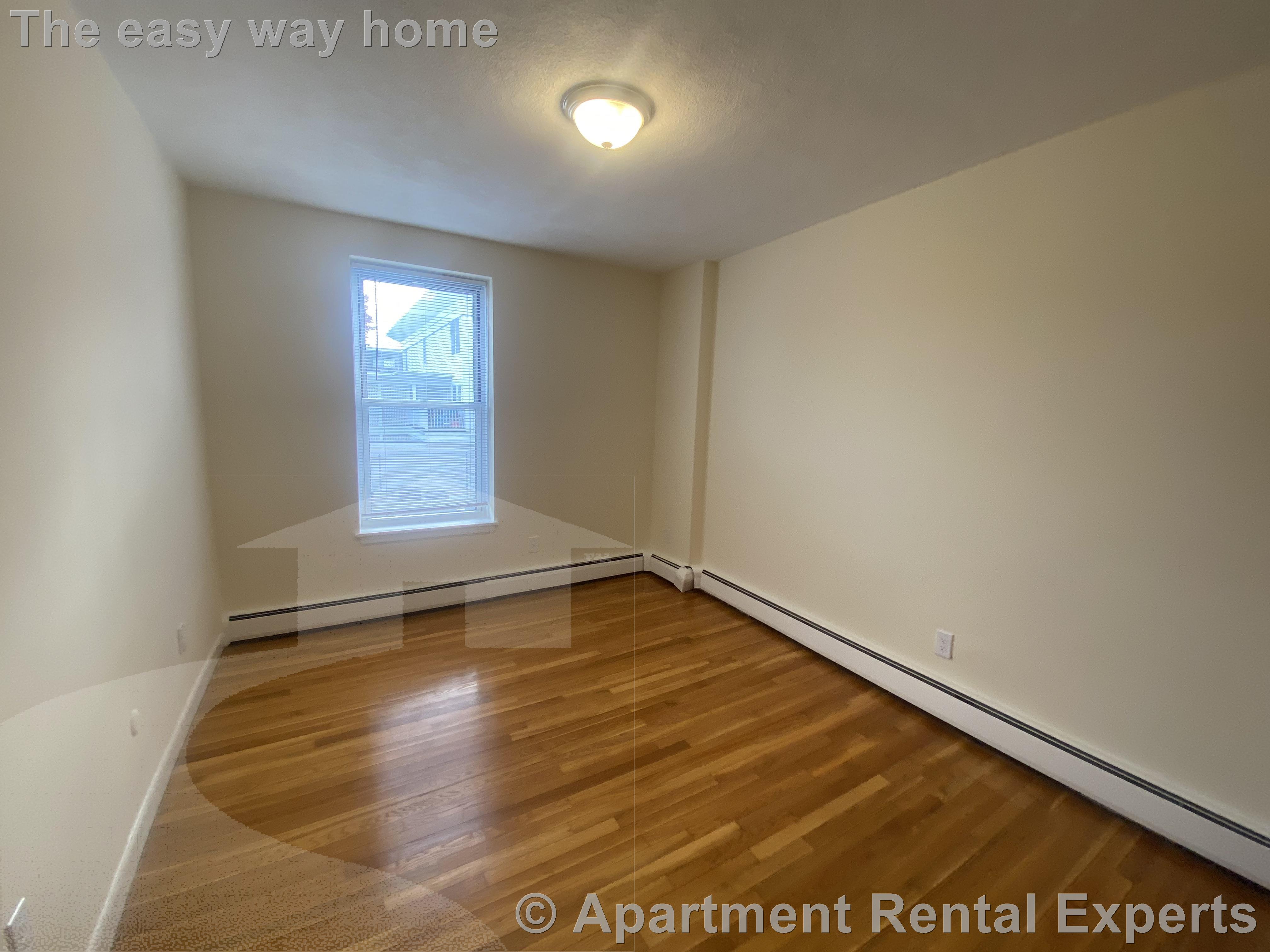 176 N Beacon St, Brighton