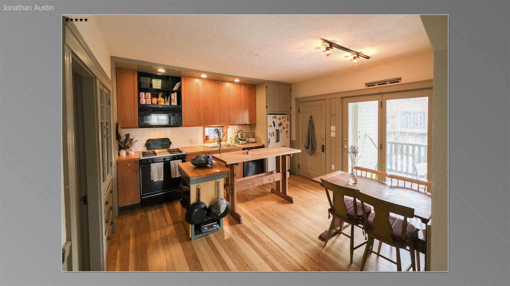 2 bed, 1 bath apartment for rent at 218 Brookline St Unit 1, Central Square — photo 1 of 15