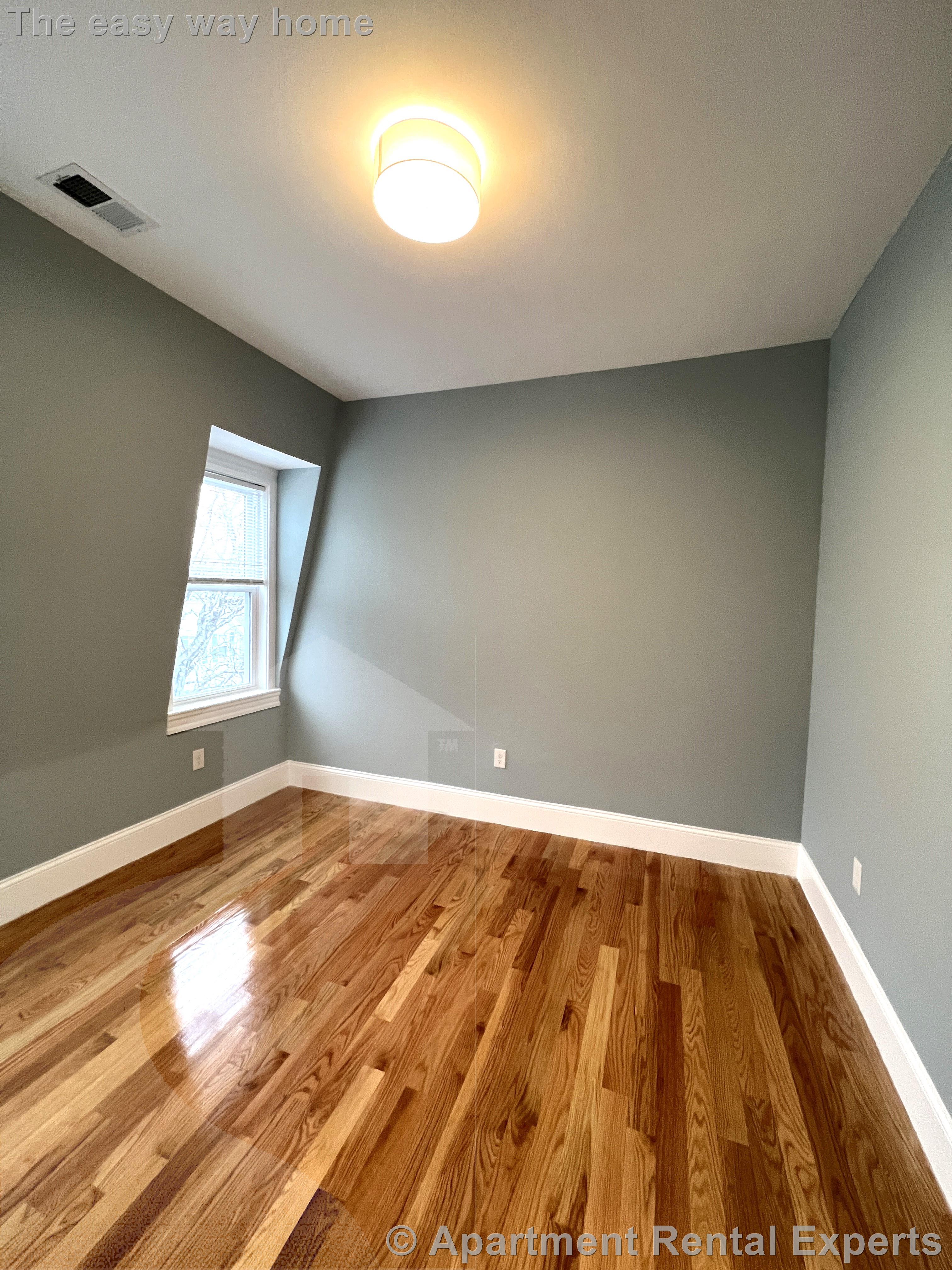 73 Pearl St, Sullivan Square
