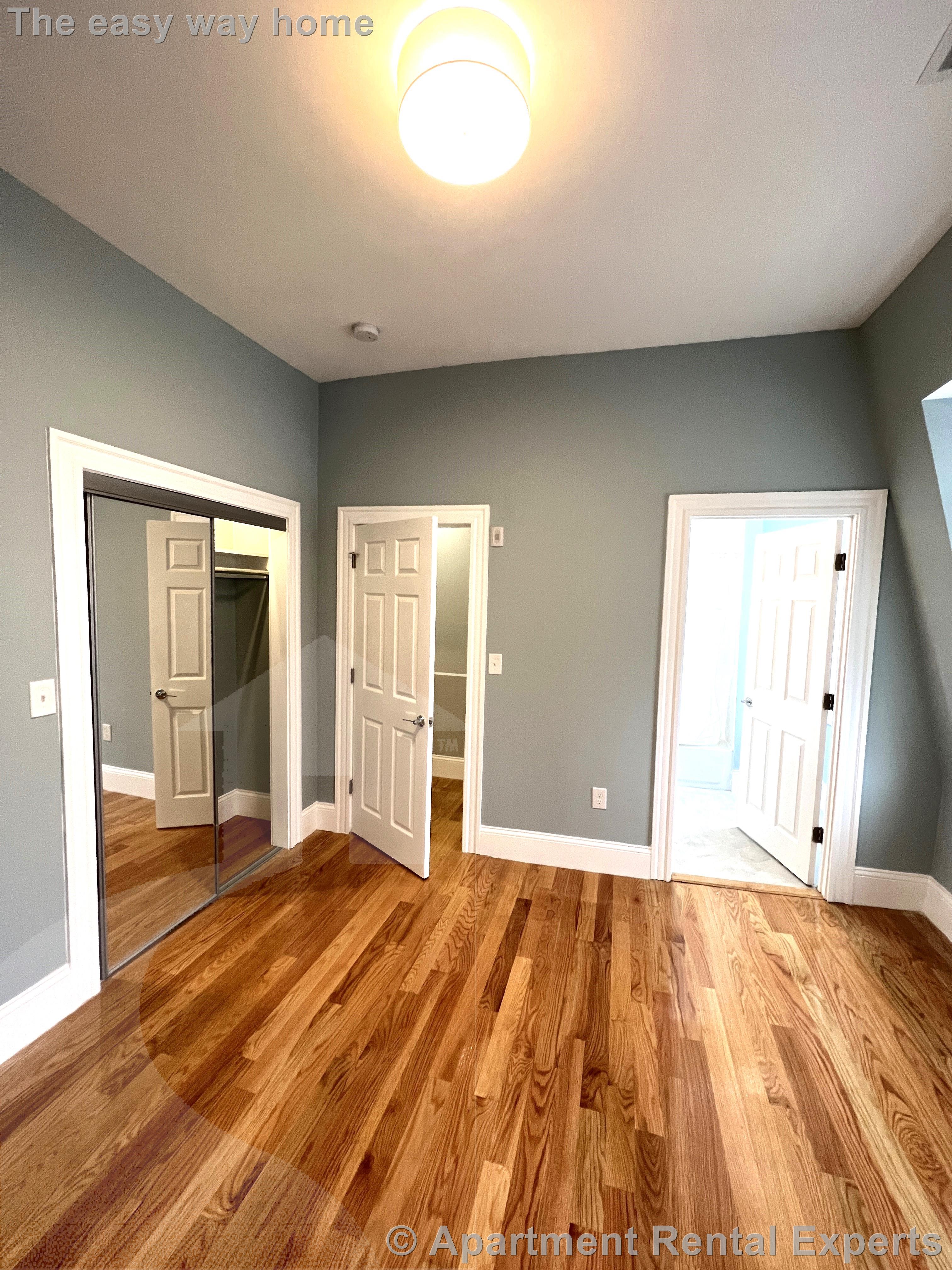73 Pearl St, Sullivan Square