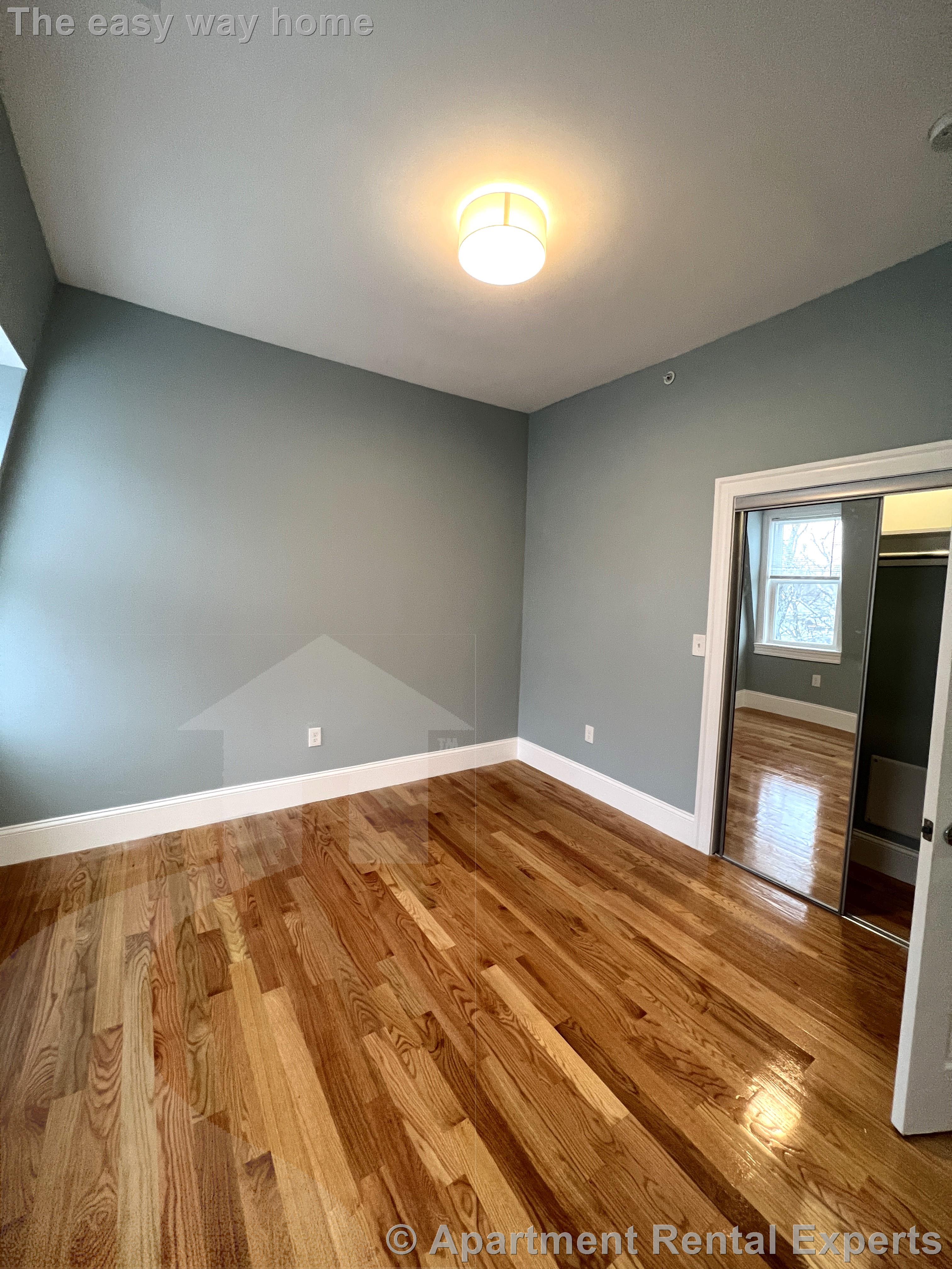73 Pearl St, Sullivan Square