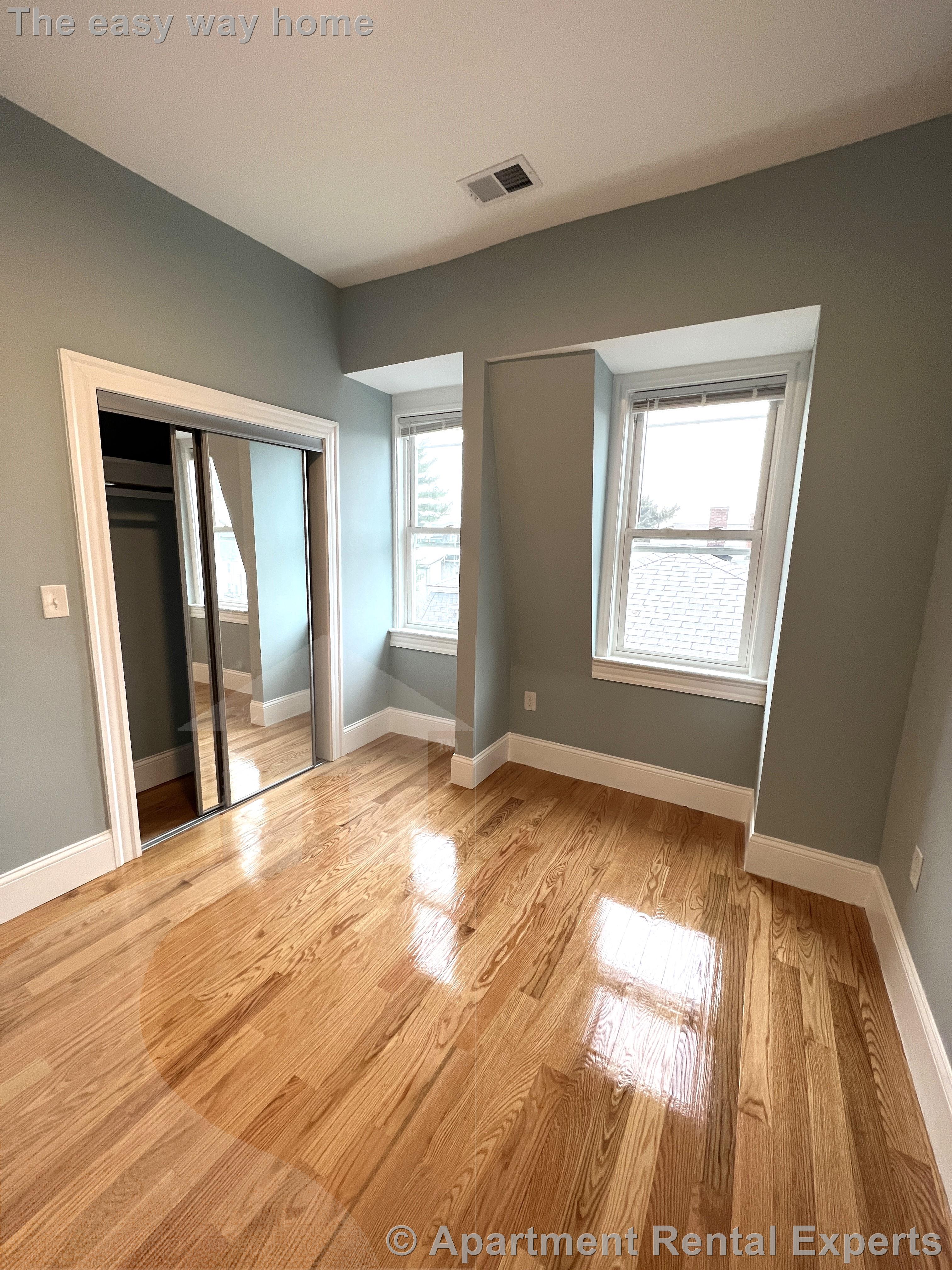 73 Pearl St, Sullivan Square