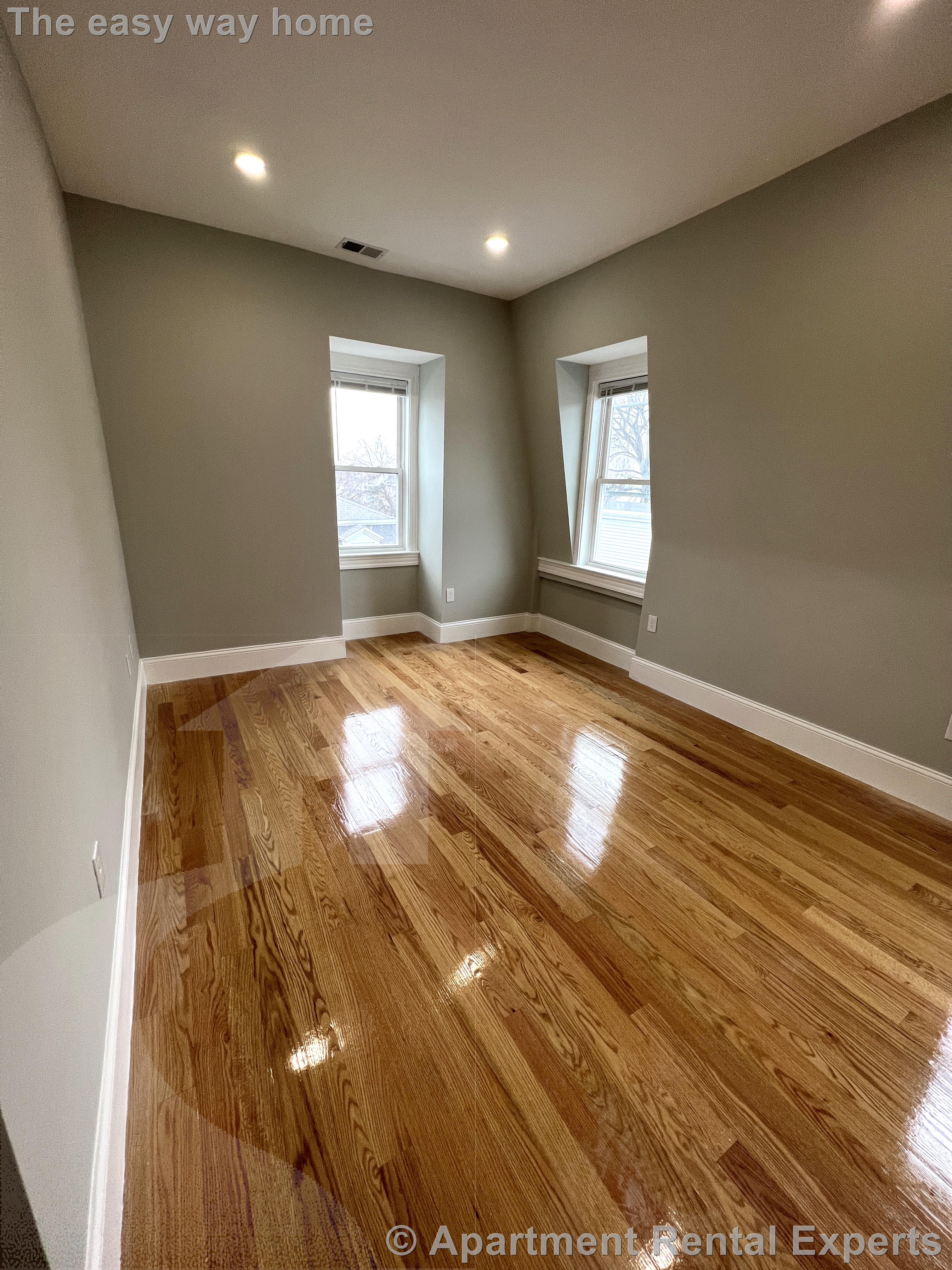 73 Pearl St, Sullivan Square