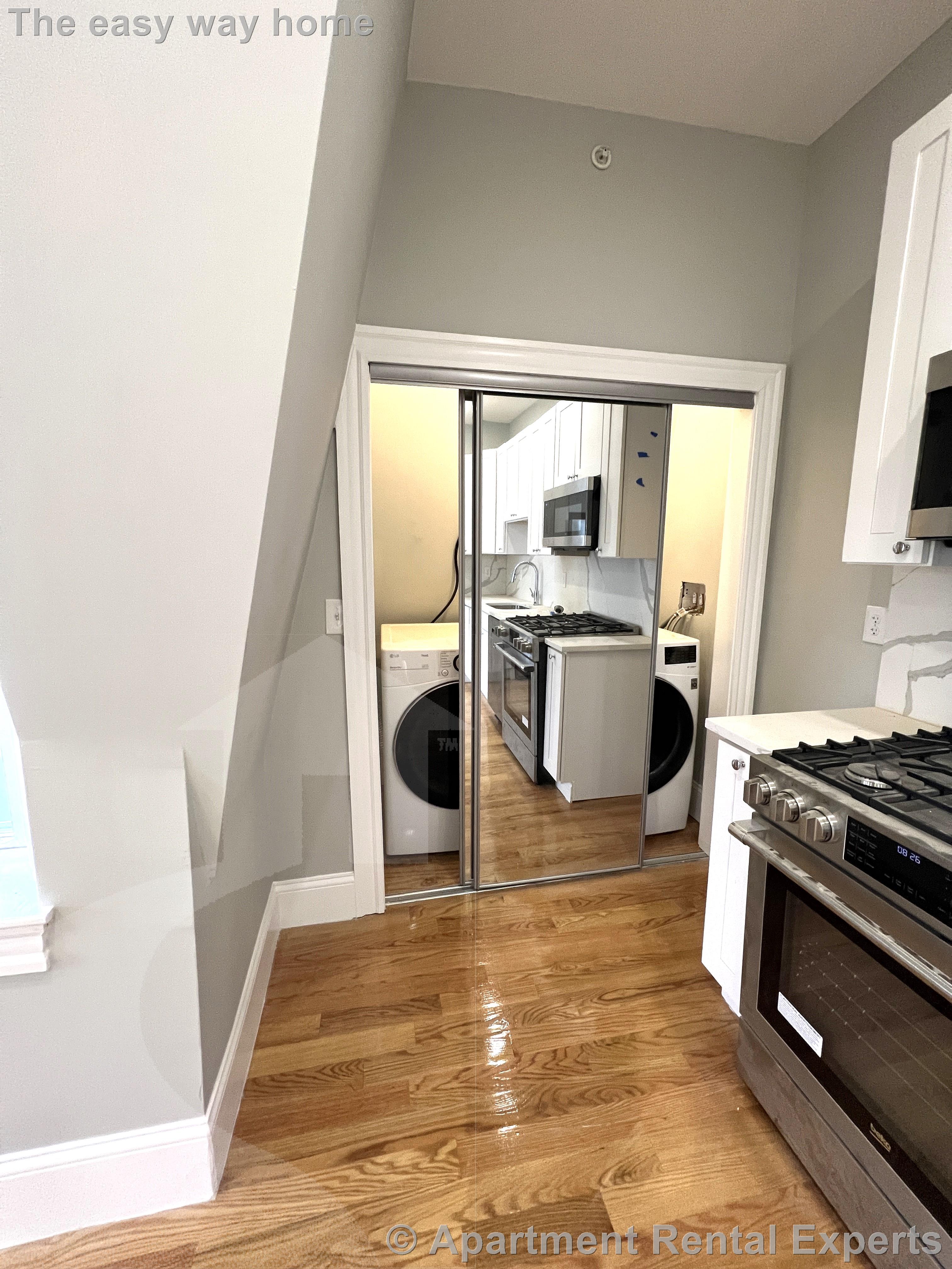 73 Pearl St, Sullivan Square