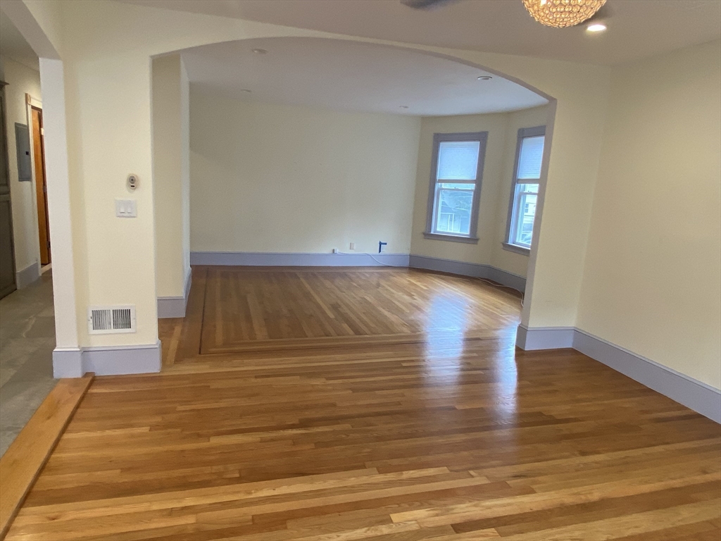 99 Walnut St, Malden