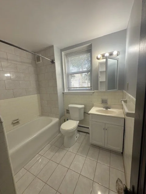 15 Ives, Beverly