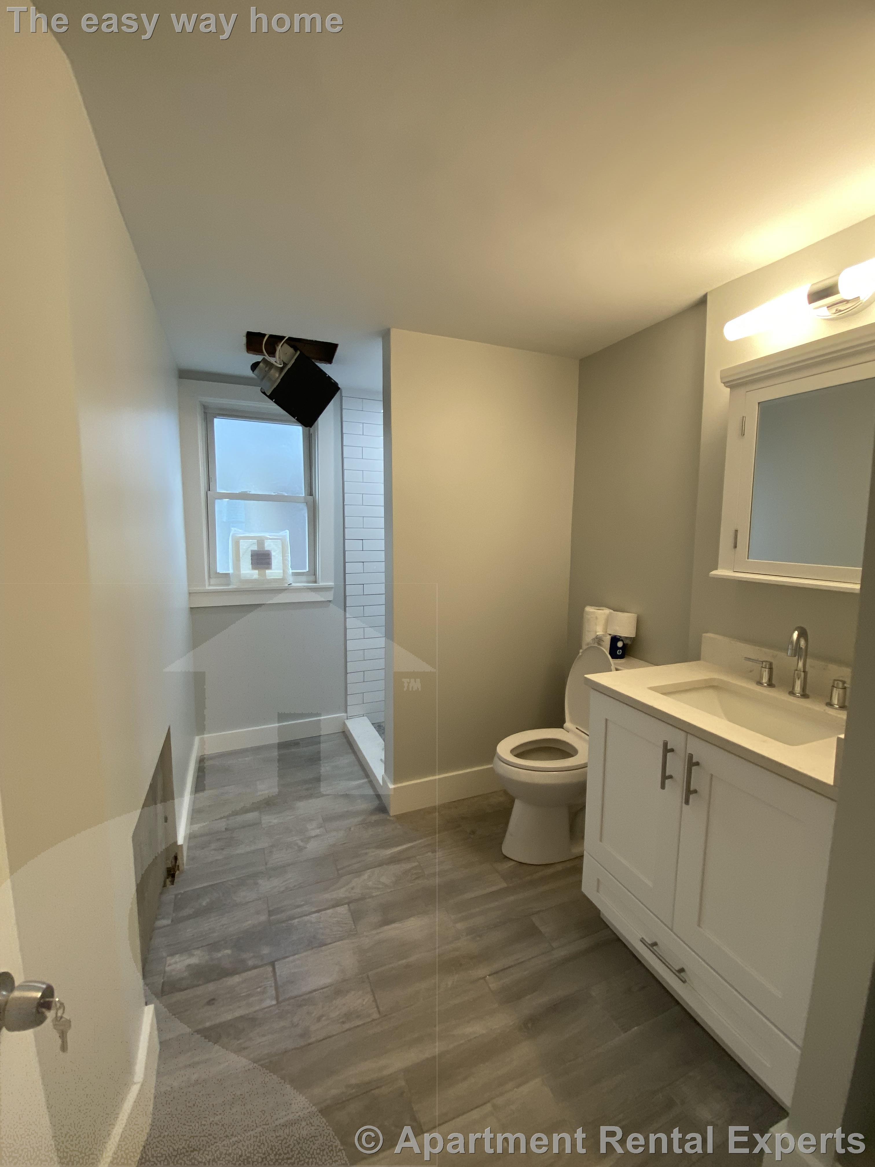 2 bed, 1 bath apartment for rent at 8 Fisk Ave Unit 2, Magoun Square — photo 3 of 15