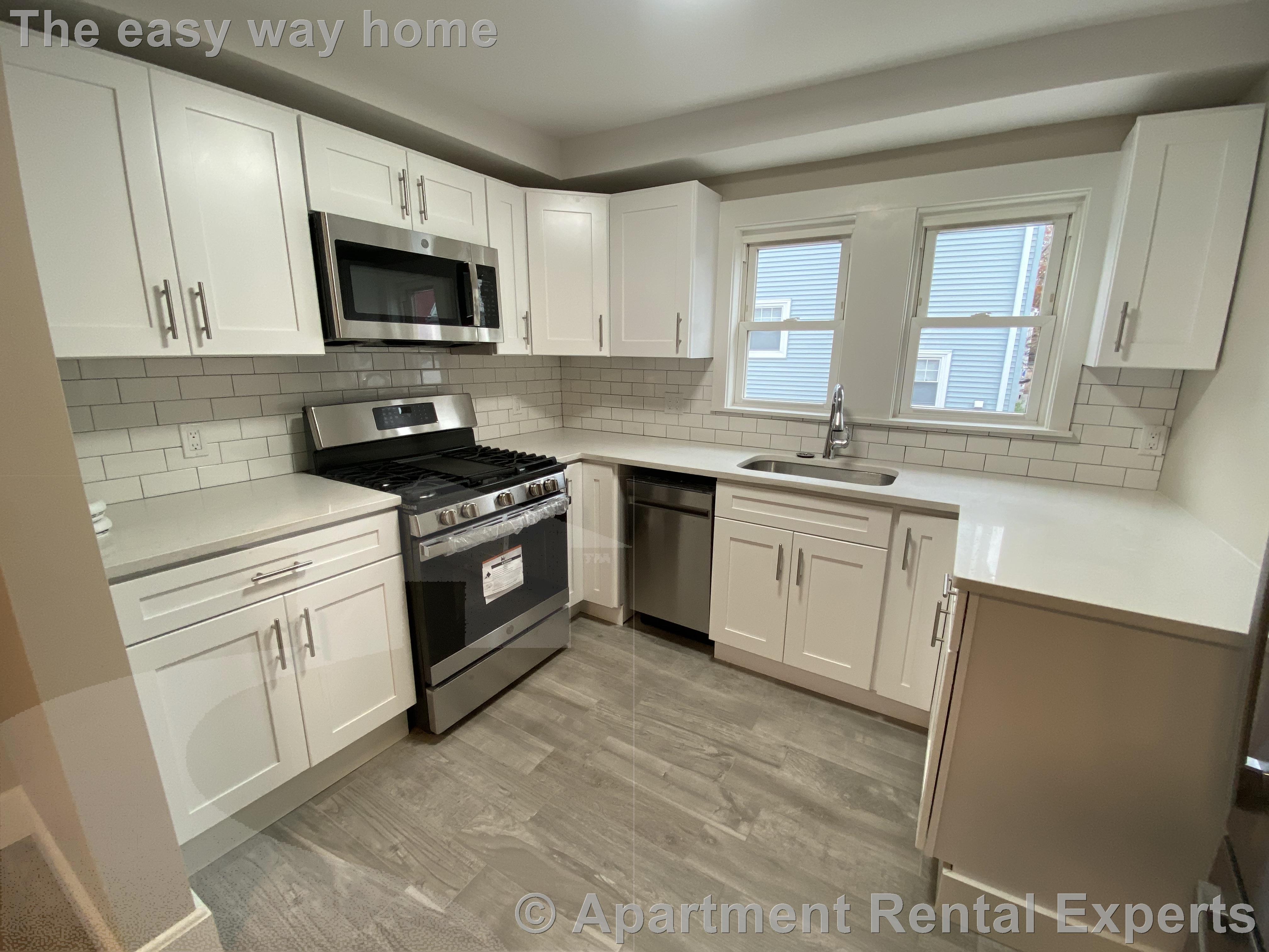 2 bed, 1 bath apartment for rent at 8 Fisk Ave Unit 2, Magoun Square — photo 11 of 15
