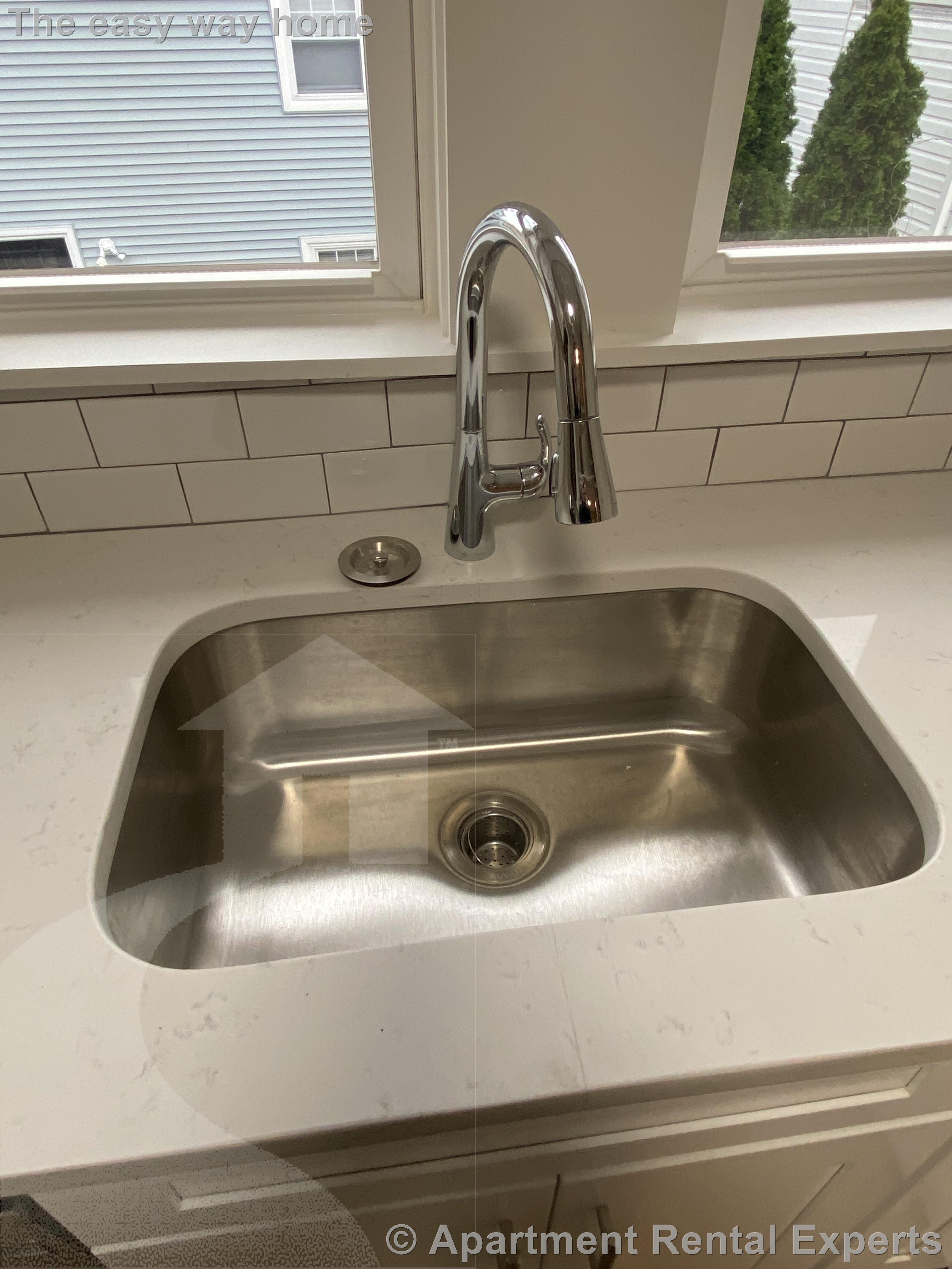 2 bed, 1 bath apartment for rent at 8 Fisk Ave Unit 2, Magoun Square — photo 13 of 15