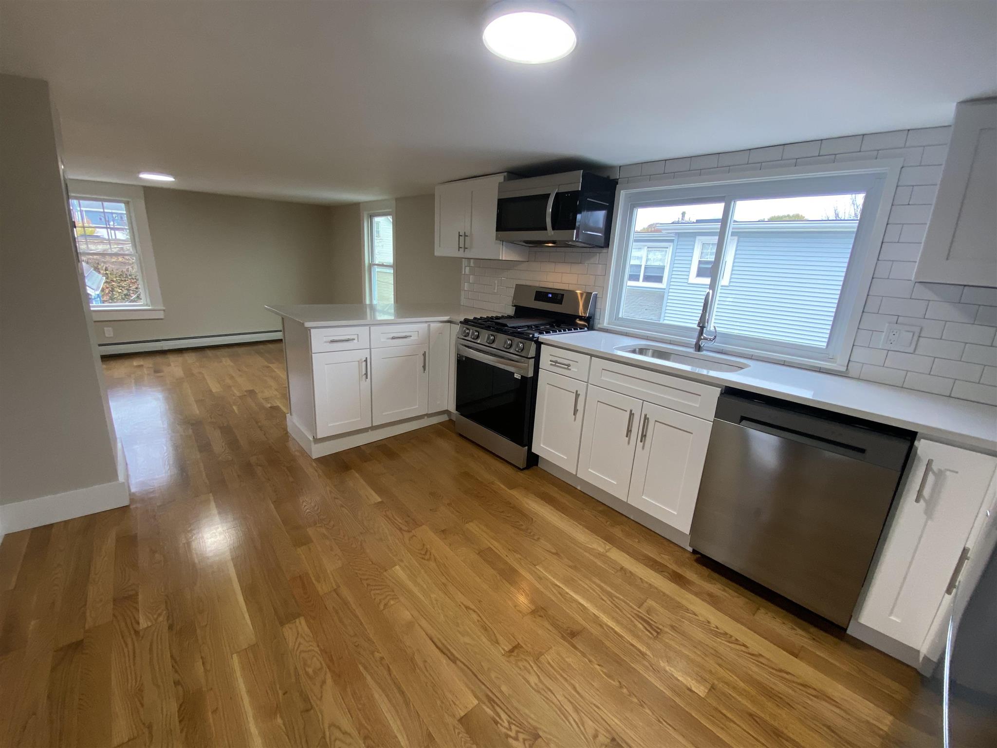 2 bed, 1 bath apartment for rent at 8 Fisk Ave Unit 3, Magoun Square — photo 8 of 13