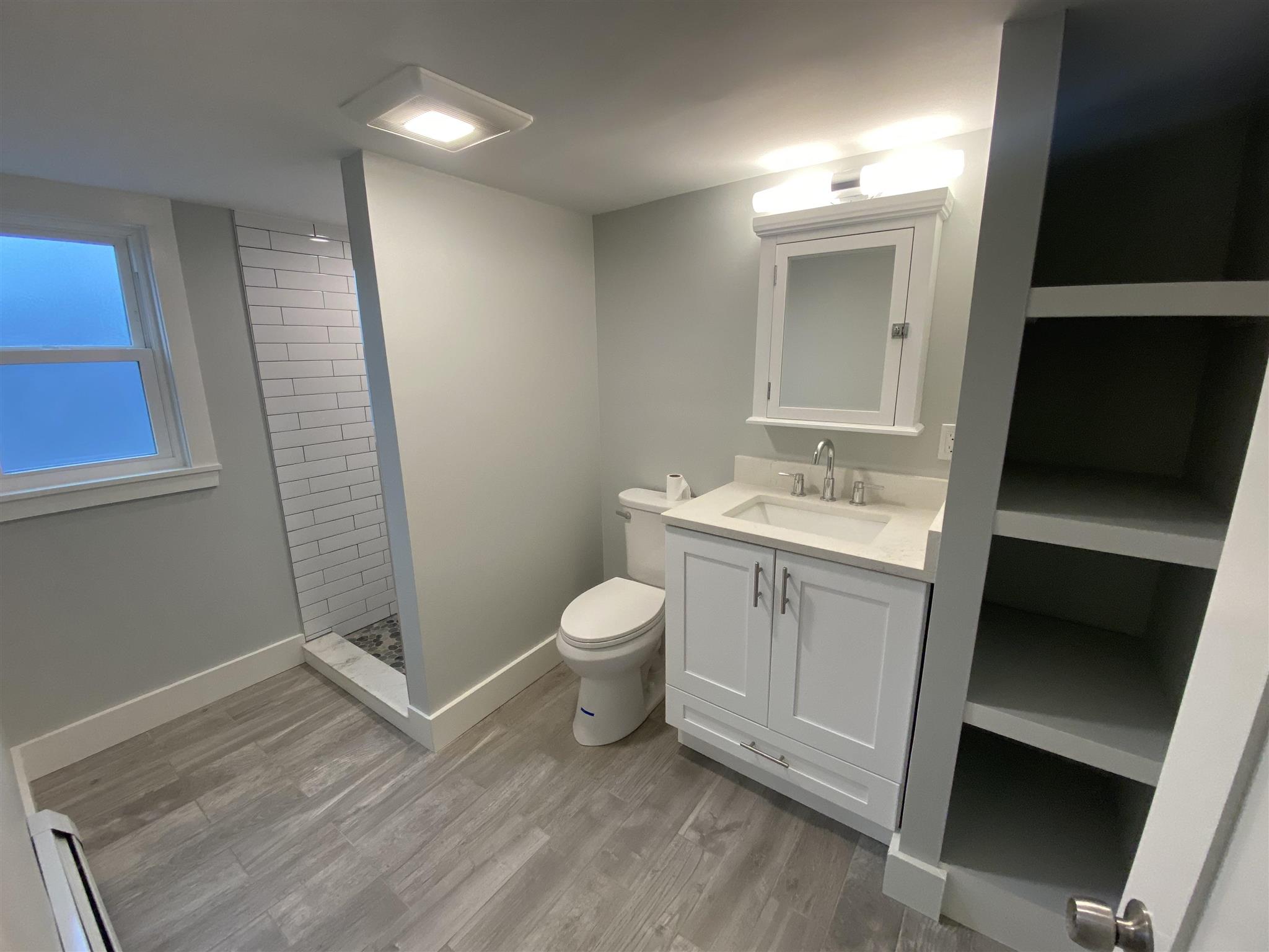 2 bed, 1 bath apartment for rent at 8 Fisk Ave Unit 3, Magoun Square — photo 10 of 13