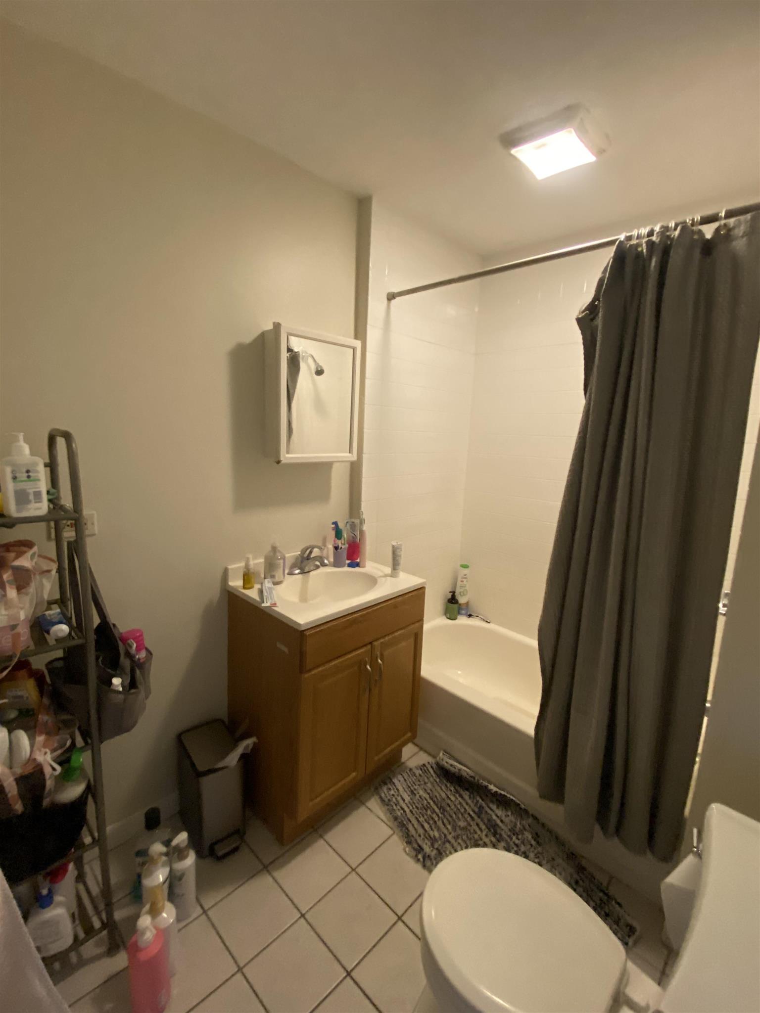 5 bed, 1 bath apartment for rent at 14.5 Fairmount St Unit 1, Tufts University — photo 8 of 10