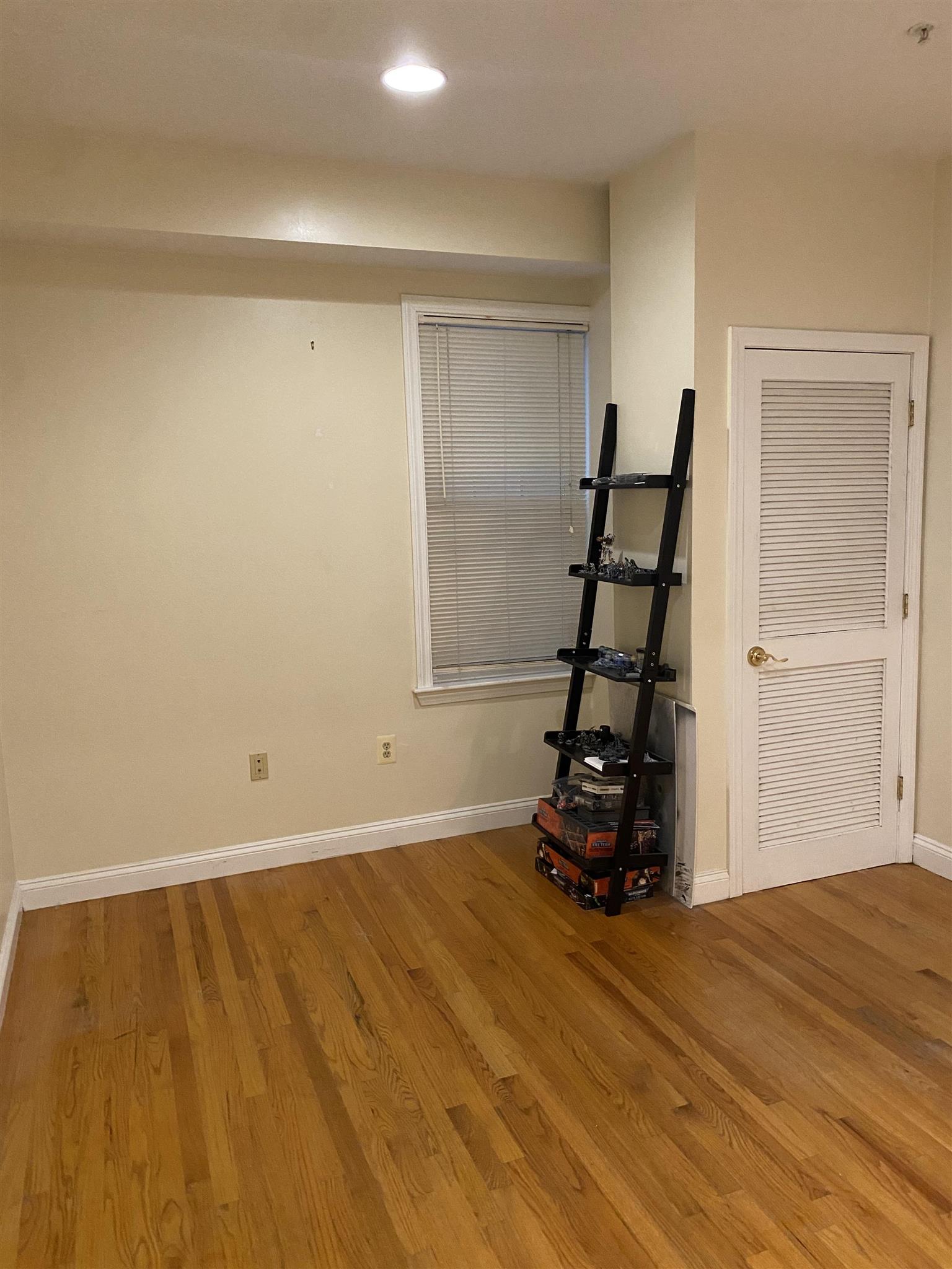 1 bed, 1 bath apartment for rent at 460 Green St, Central Square — photo 2 of 12