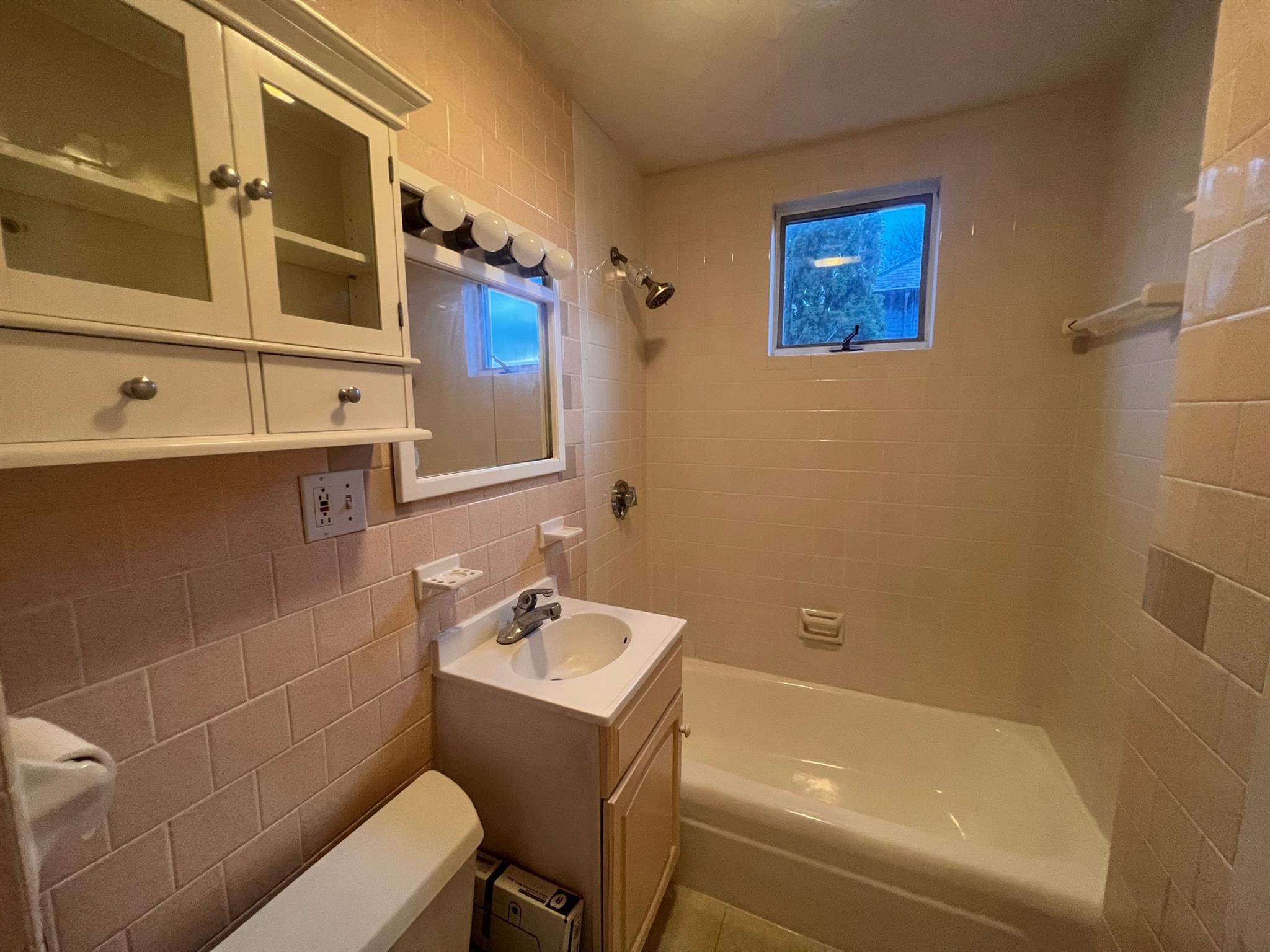2 bed, 1 bath apartment for rent at 110 West Quincy St Unit 1, Teele Square — photo 12 of 14