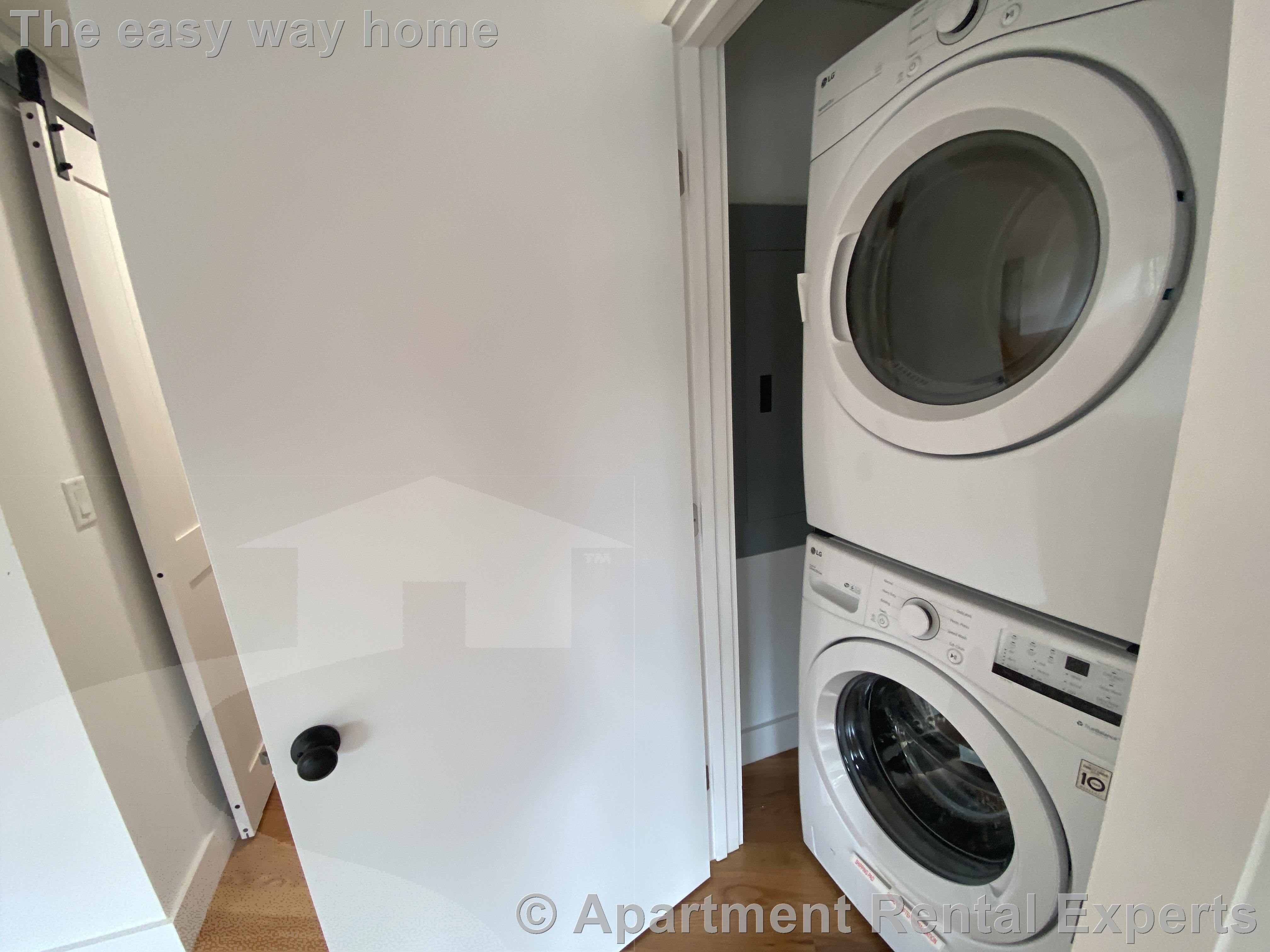 1034 Cambridge St, Wellington-Harrington