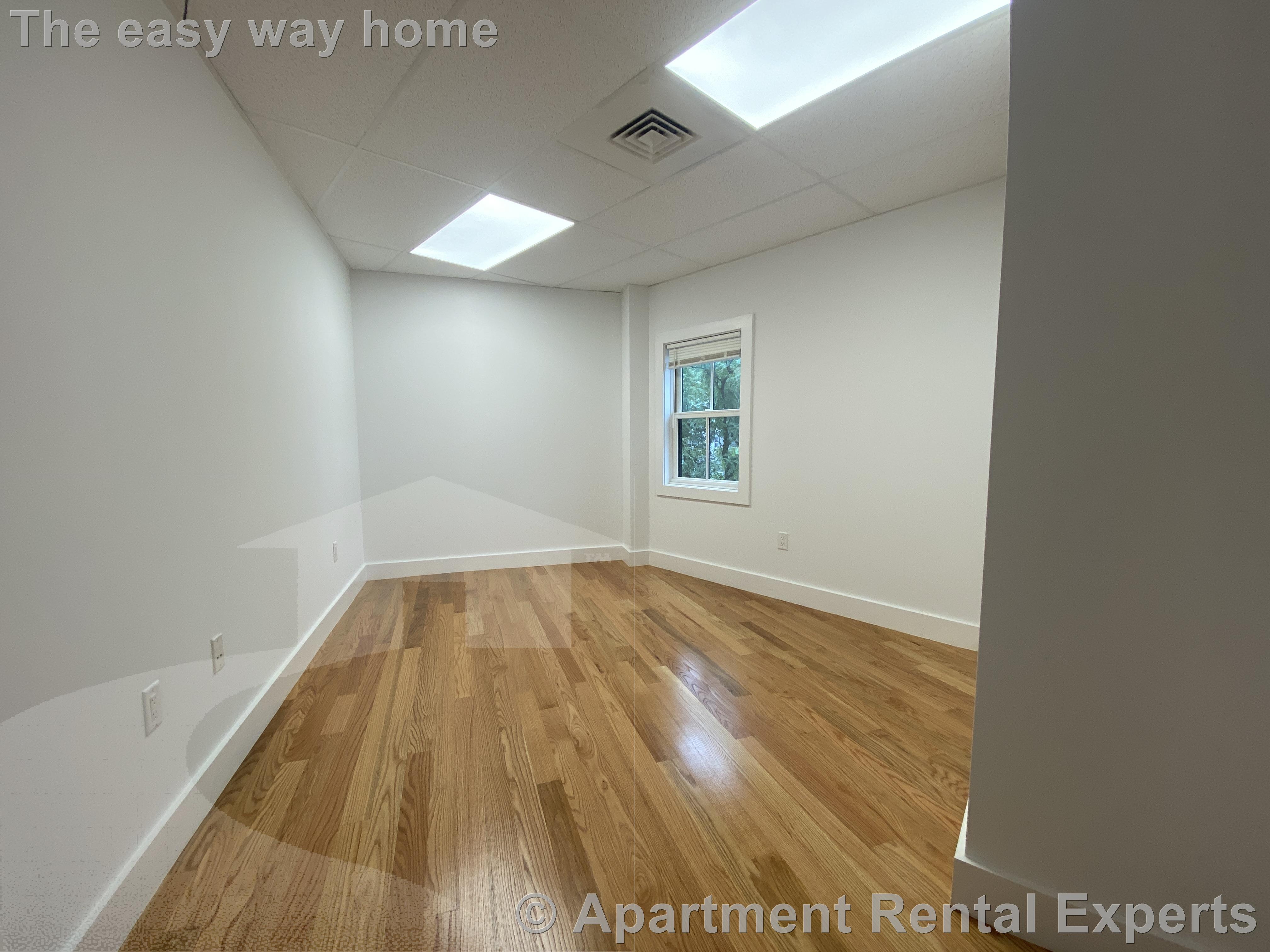 1034 Cambridge St, Wellington-Harrington