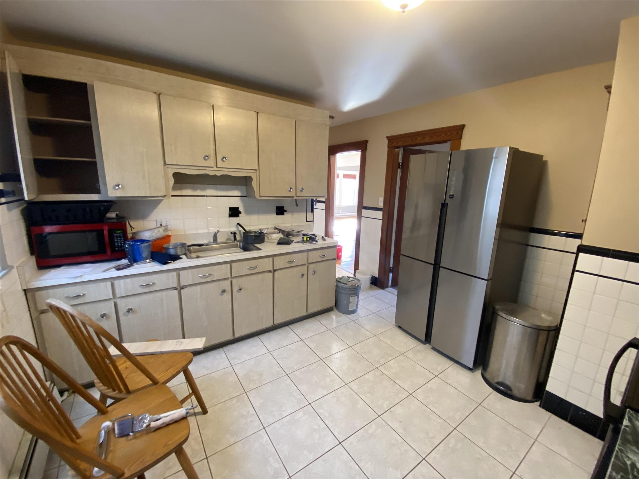 3 bed, 1 bath apartment for rent at 2 Goldsmith Ave Unit 1, Tufts University — photo 14 of 17