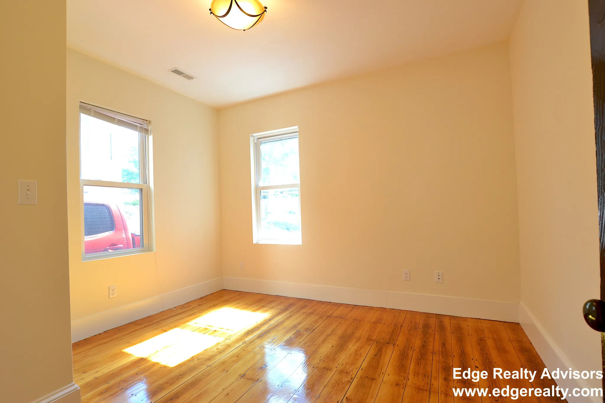 5 Smythe St, Boylston Street