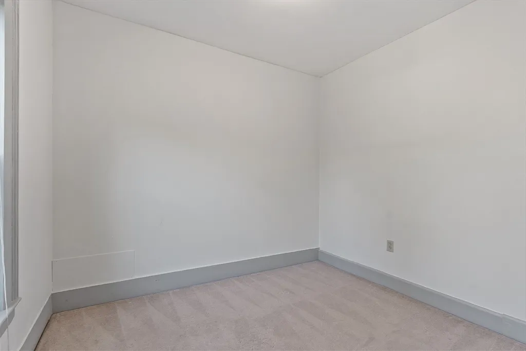 20 Old Lowell Rd, Westford