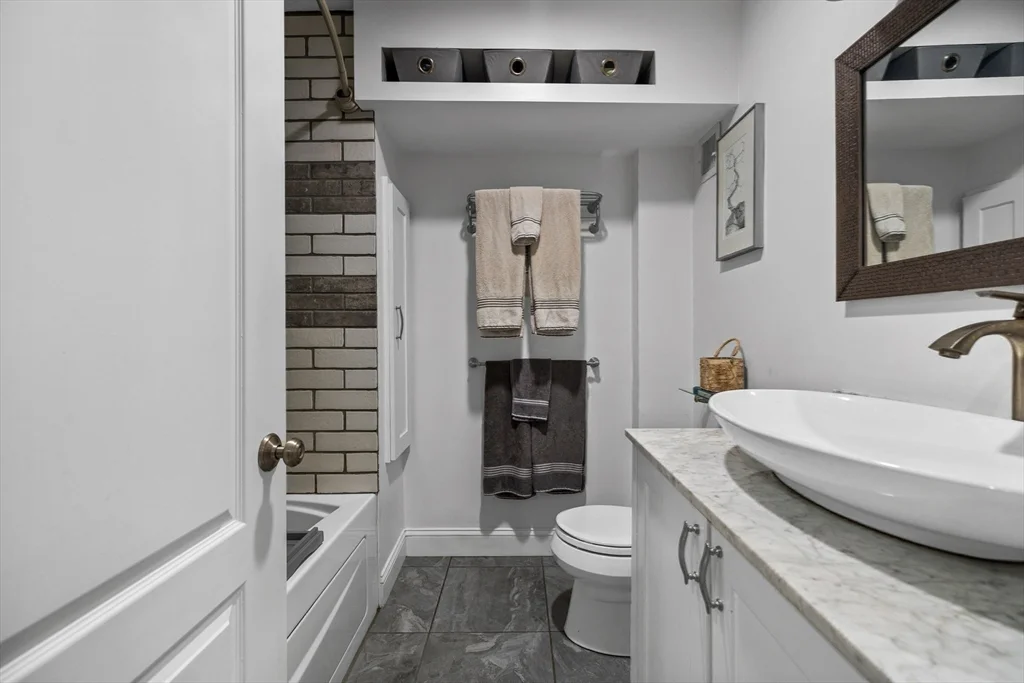 754 E 4th, South Boston