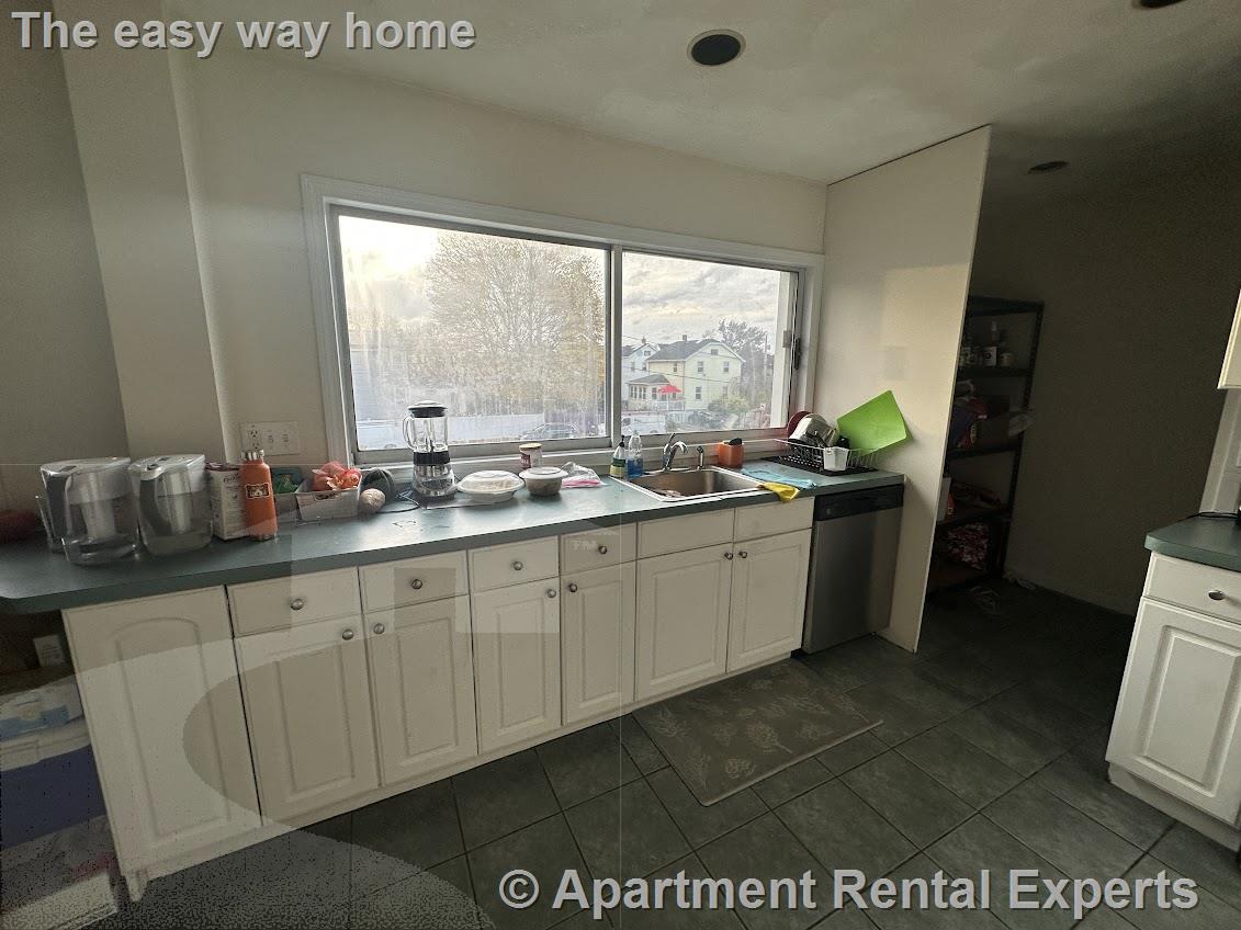 124 Bonner Ave, Magoun Square