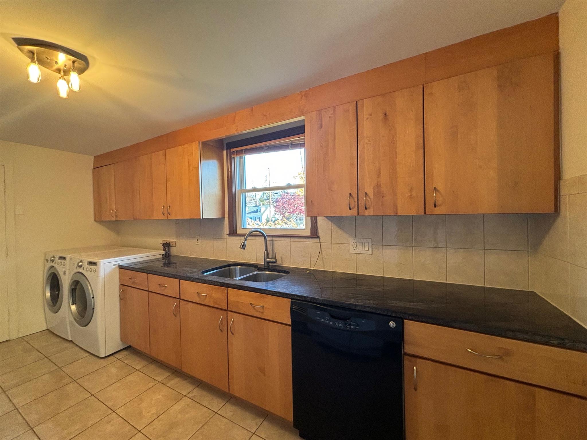 3 bed, 1.5 bath apartment for rent at 5 Patrick St Unit 1, Arlington — photo 6 of 15