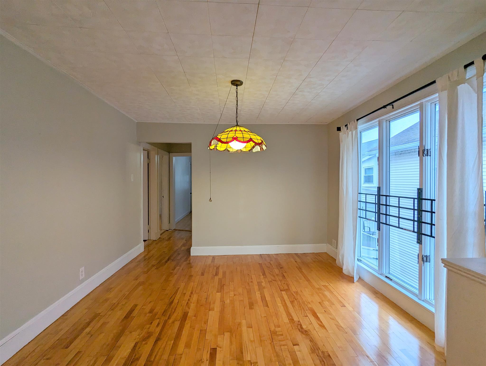 2.5 bed, 1 bath apartment for rent at 73 Woods Ave Unit 2, Teele Square — photo 7 of 25