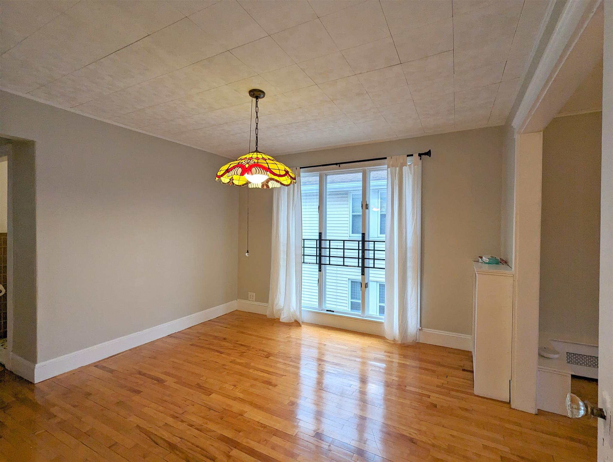 2.5 bed, 1 bath apartment for rent at 73 Woods Ave Unit 2, Teele Square — photo 8 of 25
