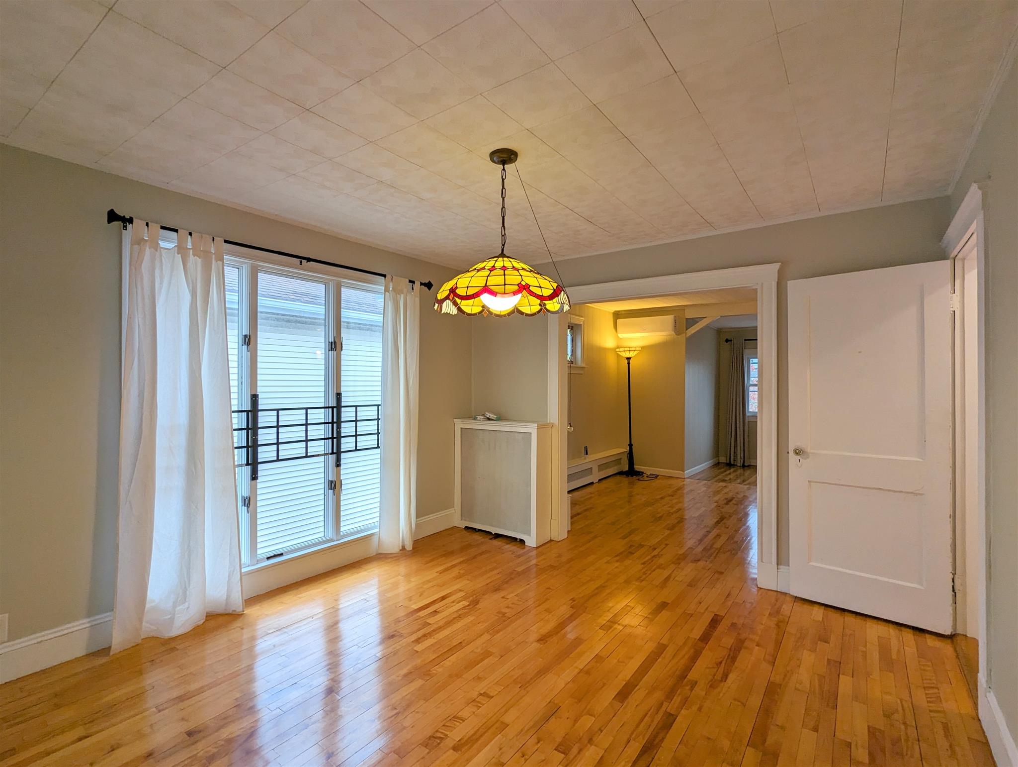 2.5 bed, 1 bath apartment for rent at 73 Woods Ave Unit 2, Teele Square — photo 9 of 25