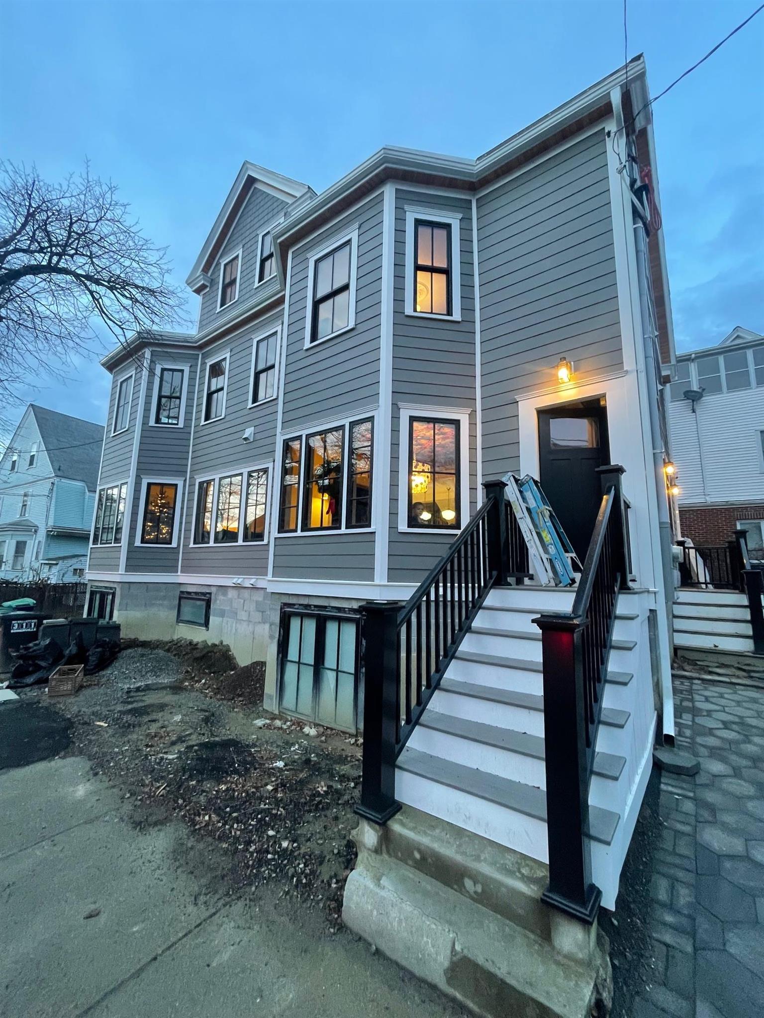 2 bed, 1 bath apartment for rent at 8 Charnwood, Davis Square — photo 1 of 12
