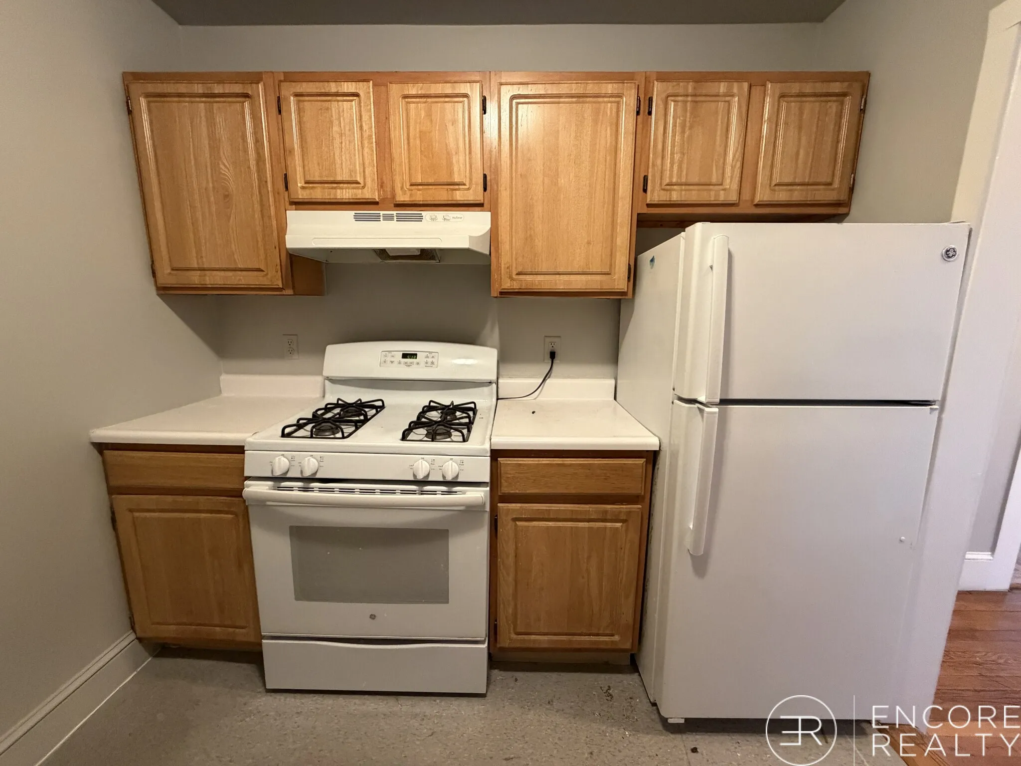 376 Riverway, Mission Hill